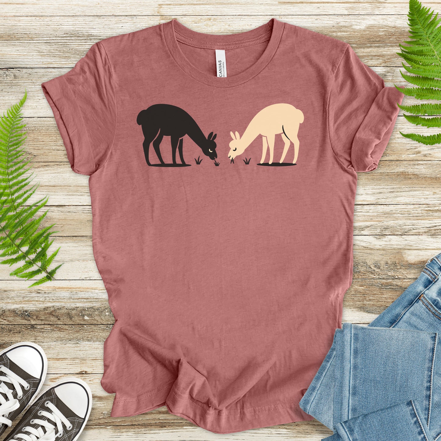 Black & White Alpaca T-Shirt – Cute Retro Animal Lover Couples Tee