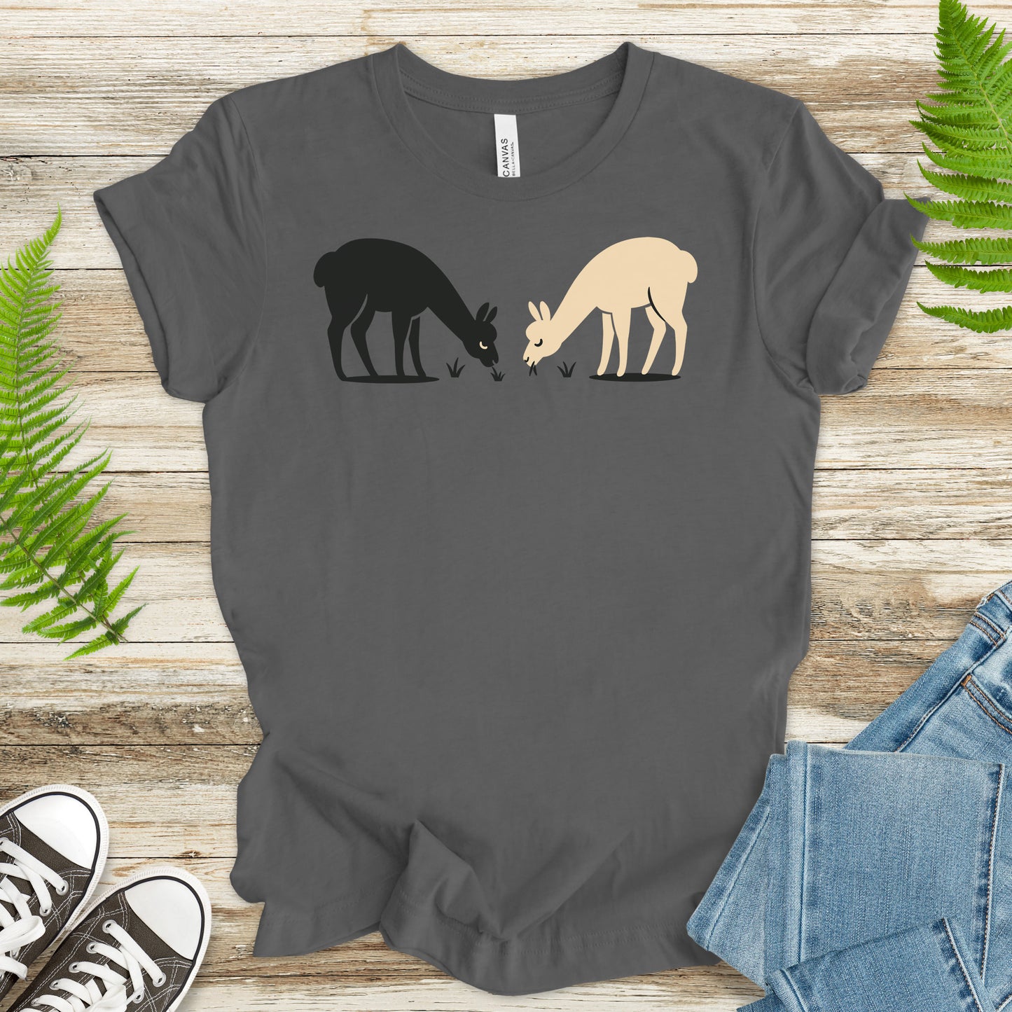 Black & White Alpaca T-Shirt – Cute Retro Animal Lover Couples Tee