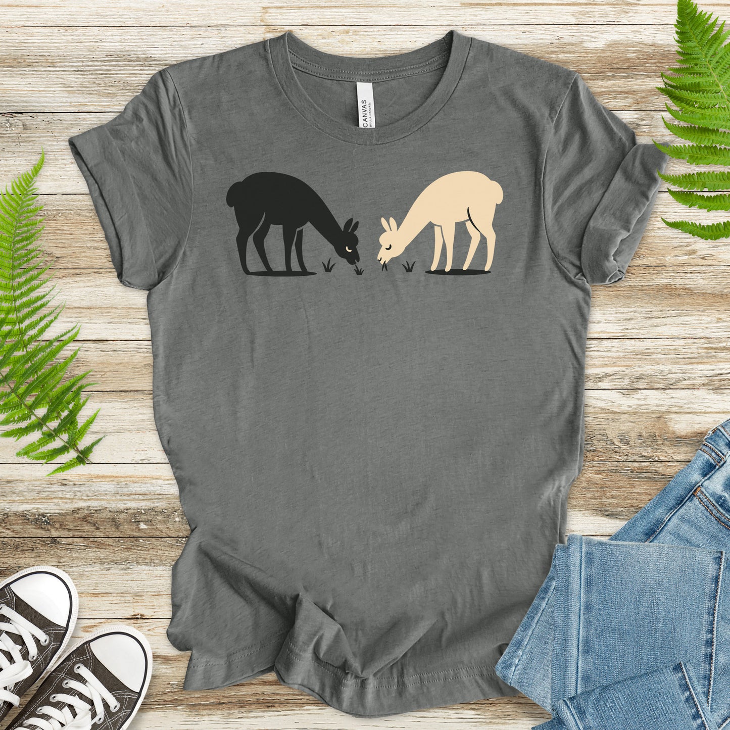 Black & White Alpaca T-Shirt – Cute Retro Animal Lover Couples Tee
