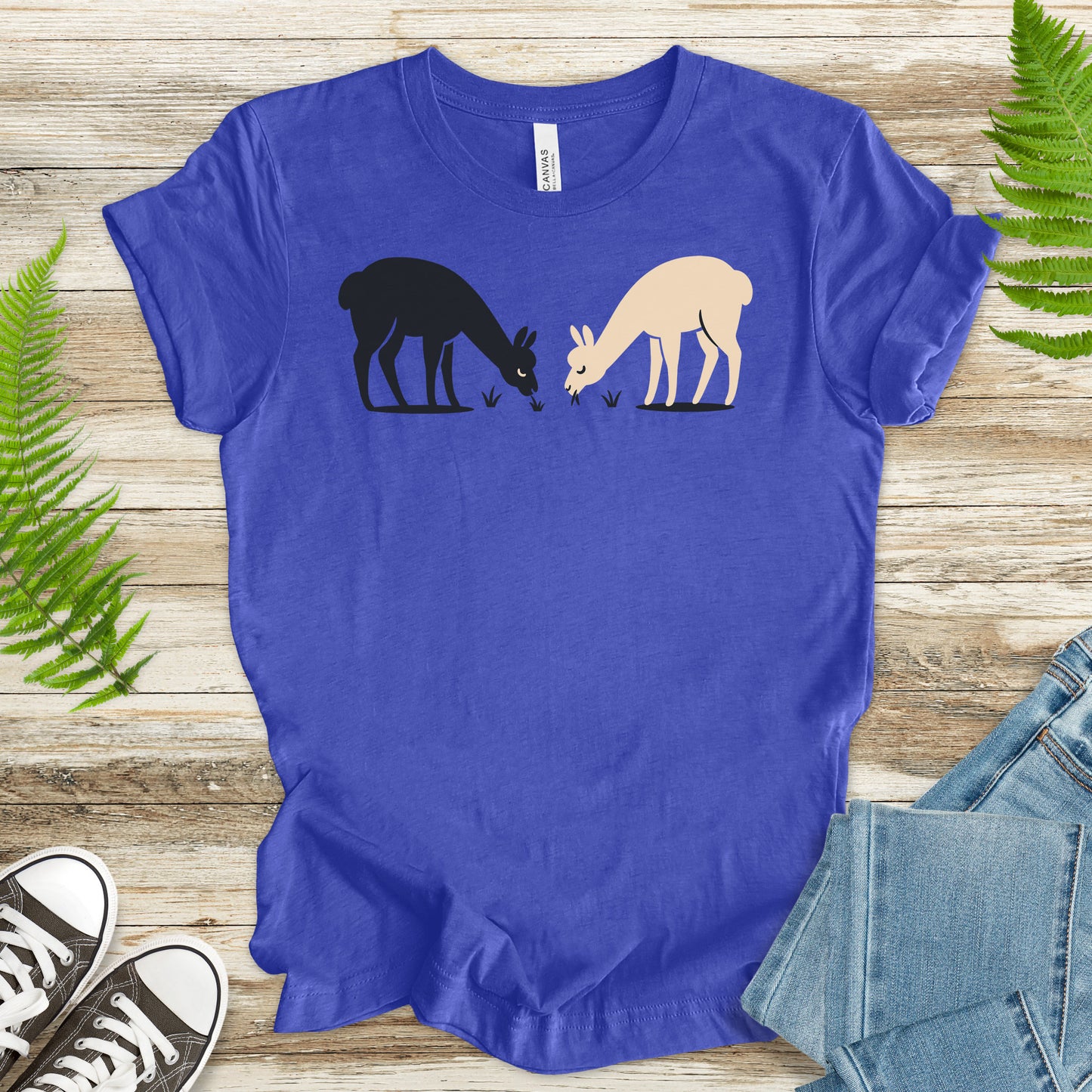 Black & White Alpaca T-Shirt – Cute Retro Animal Lover Couples Tee