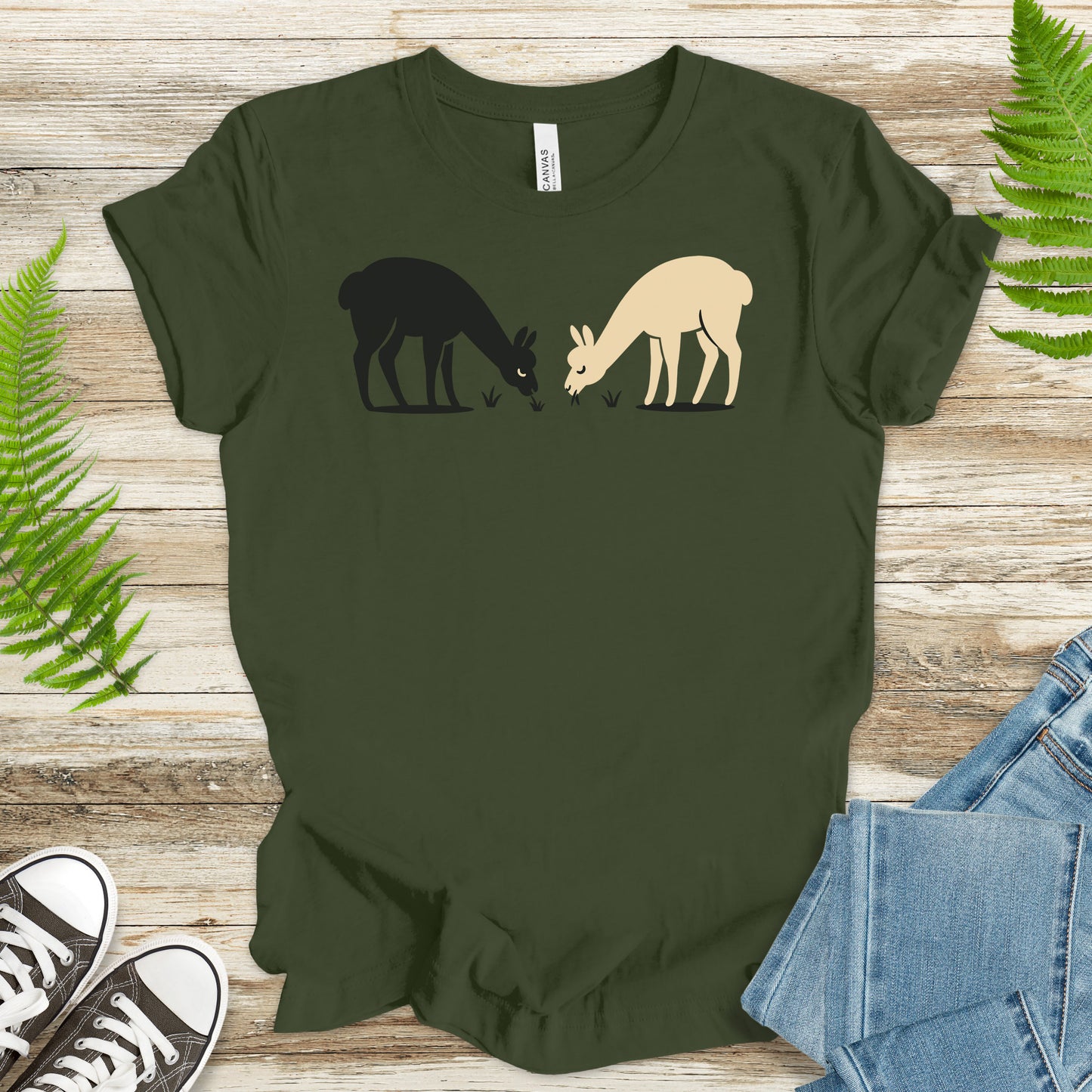 Black & White Alpaca T-Shirt – Cute Retro Animal Lover Couples Tee