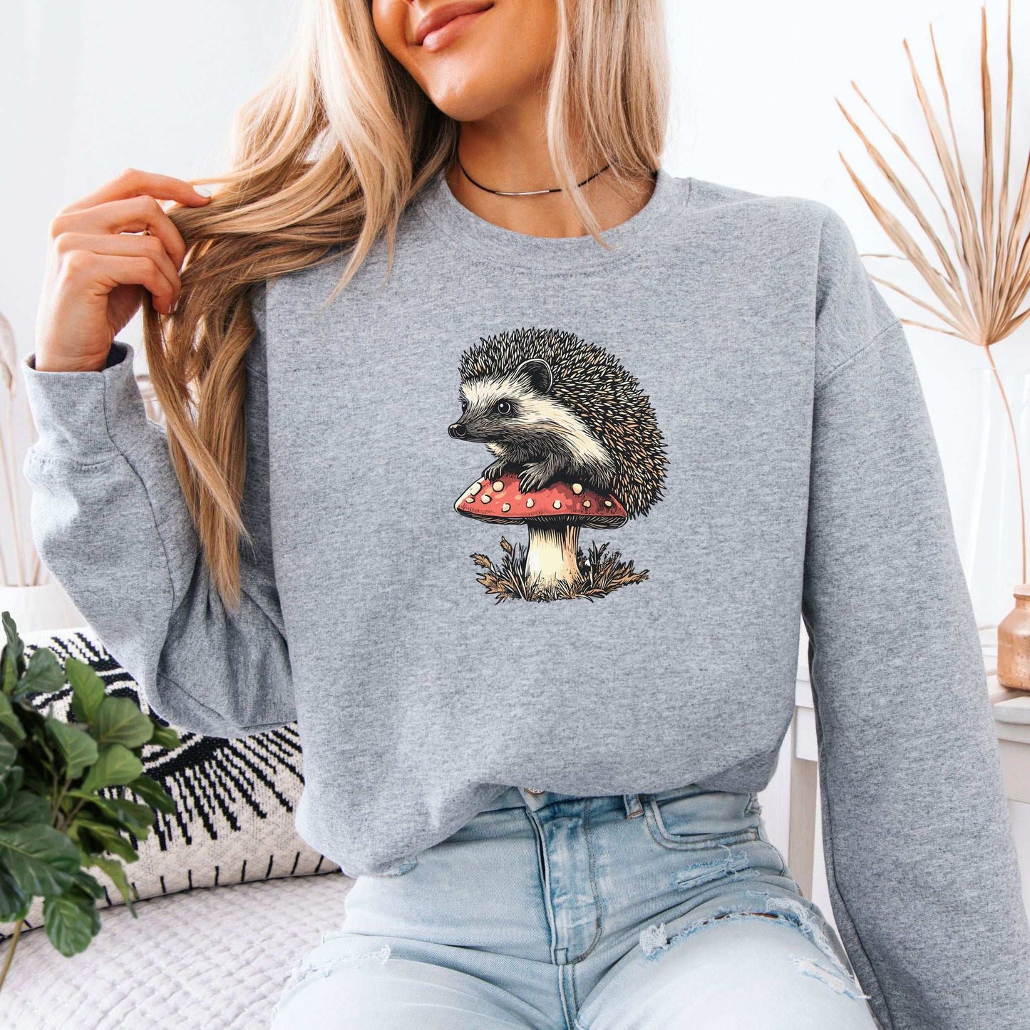 Hedgehog on Mushroom Sweatshirt – Vintage Woodland Gift with Cute Forest Vibes