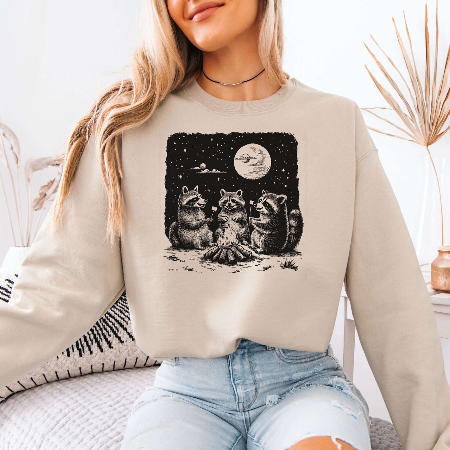 Raccoon Campfire Sweatshirt – Funny Trash Panda Camping Crew Sweatshirt