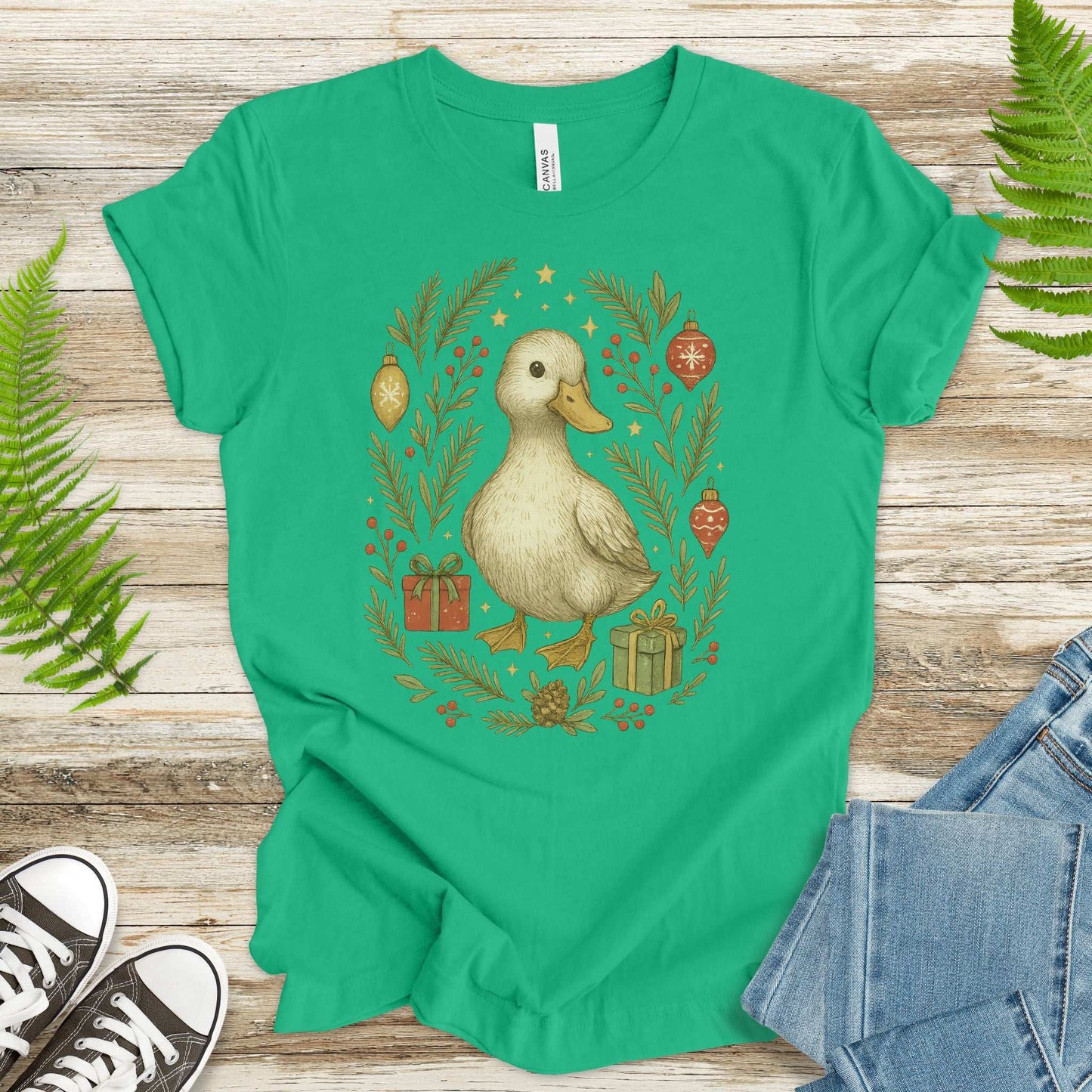 Christmas Duck T-Shirt – Cute Holiday Bird Lovers Gift Tee