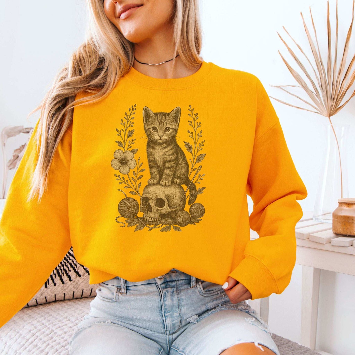 Gothic Kitten & Skull Sweatshirt – Vintage Halloween Cat Floral Design
