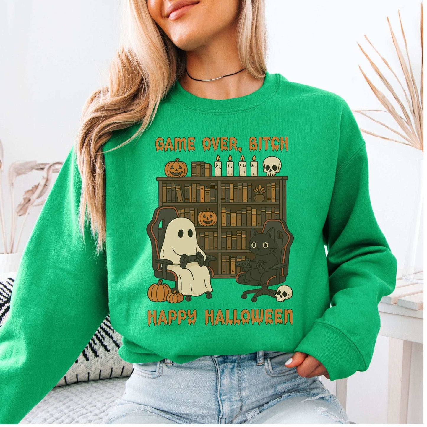 Halloween Gamer Ghost & Cat Sweatshirt – Funny Retro Spooky Gaming Vibes