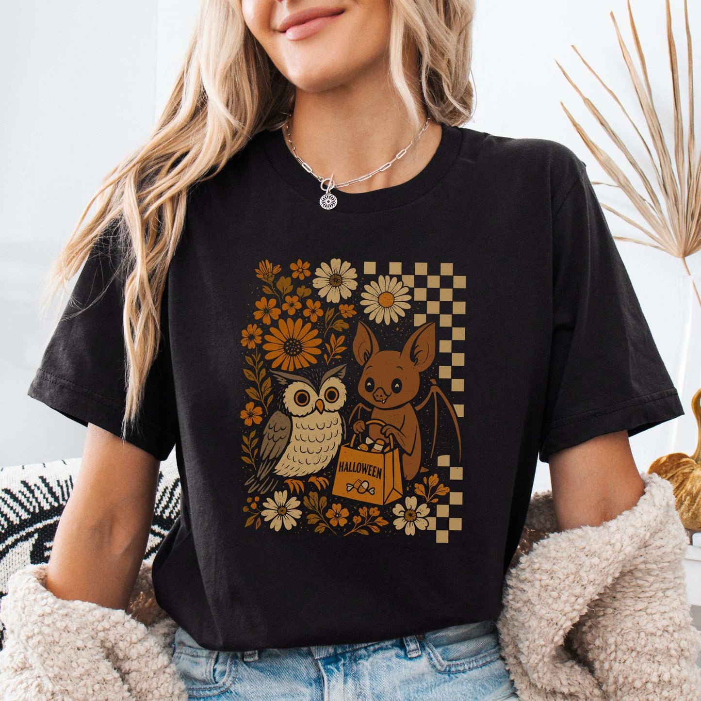 Halloween Owl & Bat T-Shirt – Cute Forest Friends in Retro Trick-or-Treat