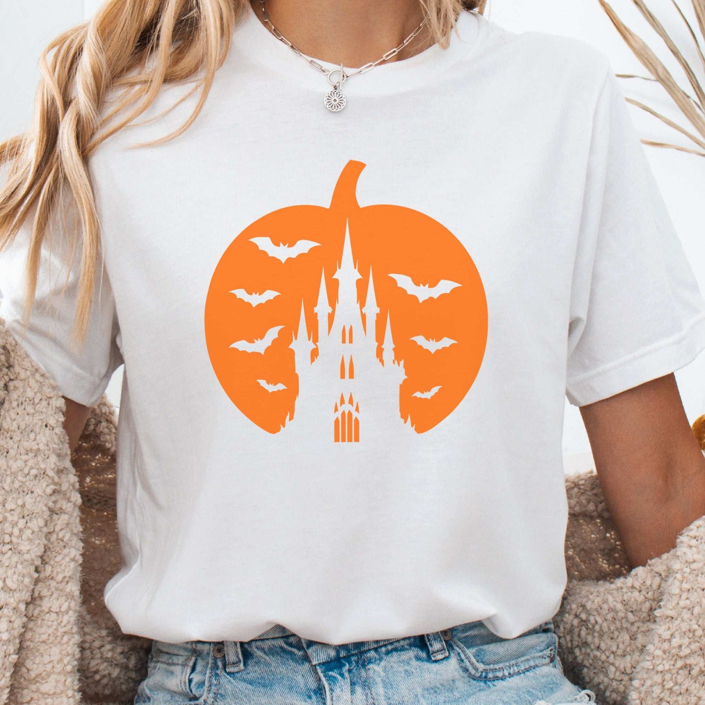Haunted Pumpkin Castle T-Shirt – Gothic Halloween Bat & Spooky Vibes Tee