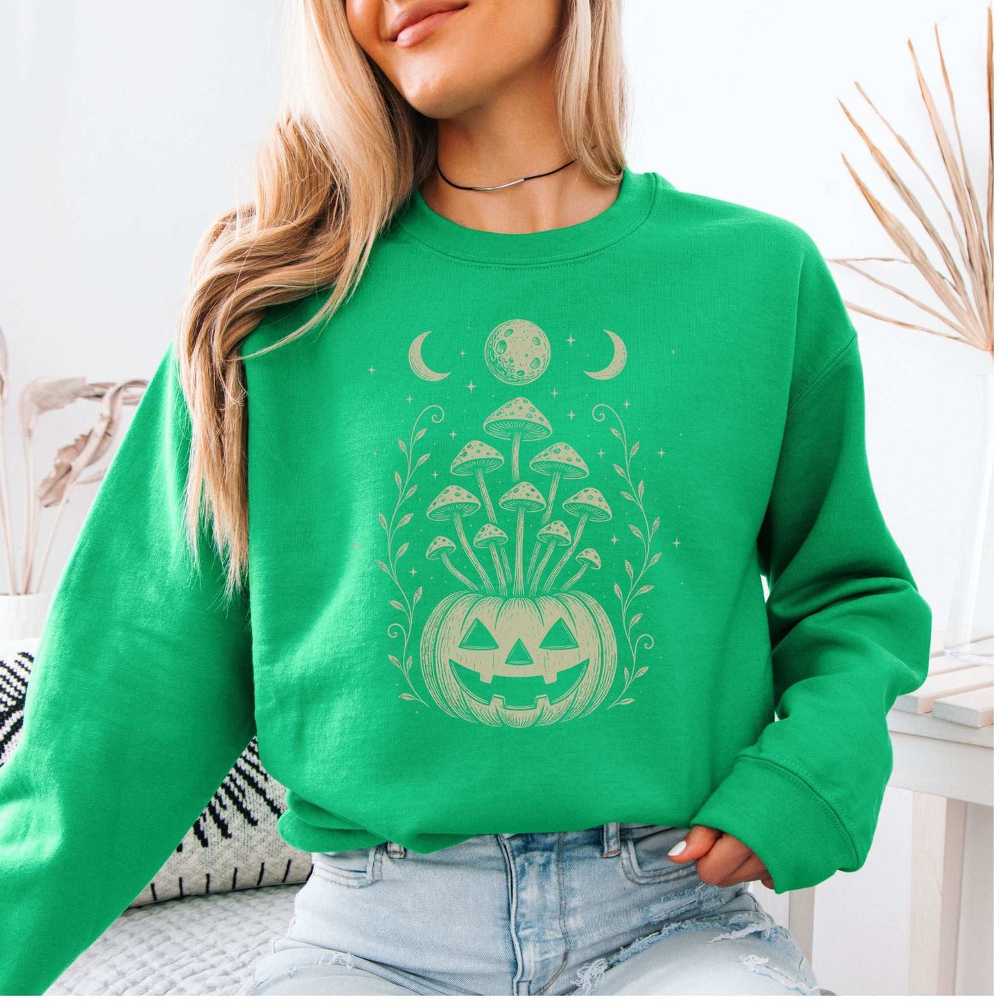 Mushroom Jack-O’-Lantern Halloween Sweatshirt – Retro Moonlit Pumpkin Magic