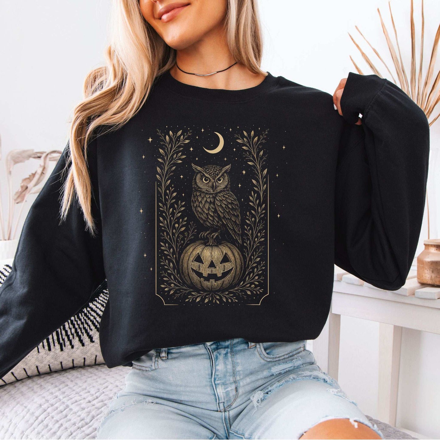 Owl Moon Halloween Sweatshirt – Vintage Jack-O’-Lantern Night Bird