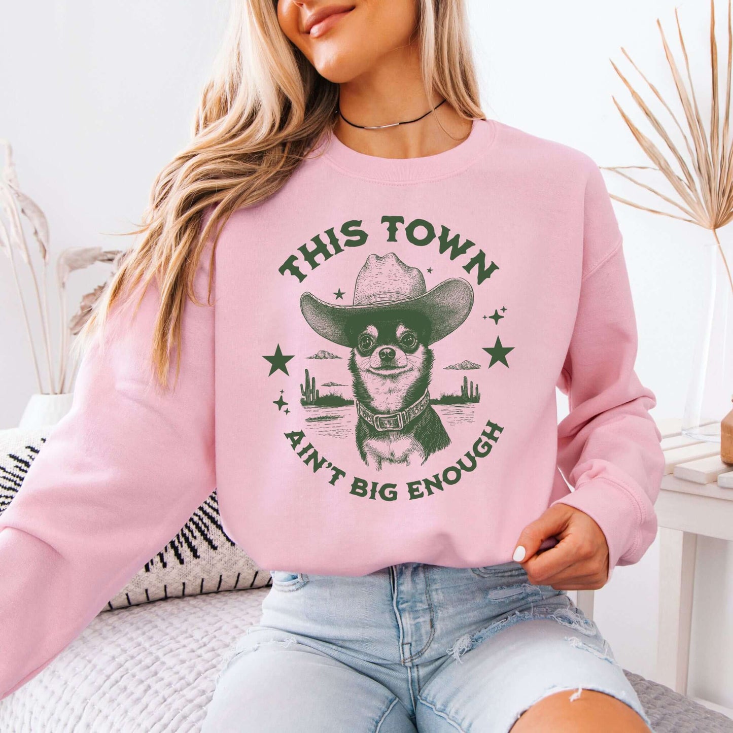 Chihuahua Sheriff Showdown Sweatshirt – Funny Dog Mom & Wild West Swetshirt