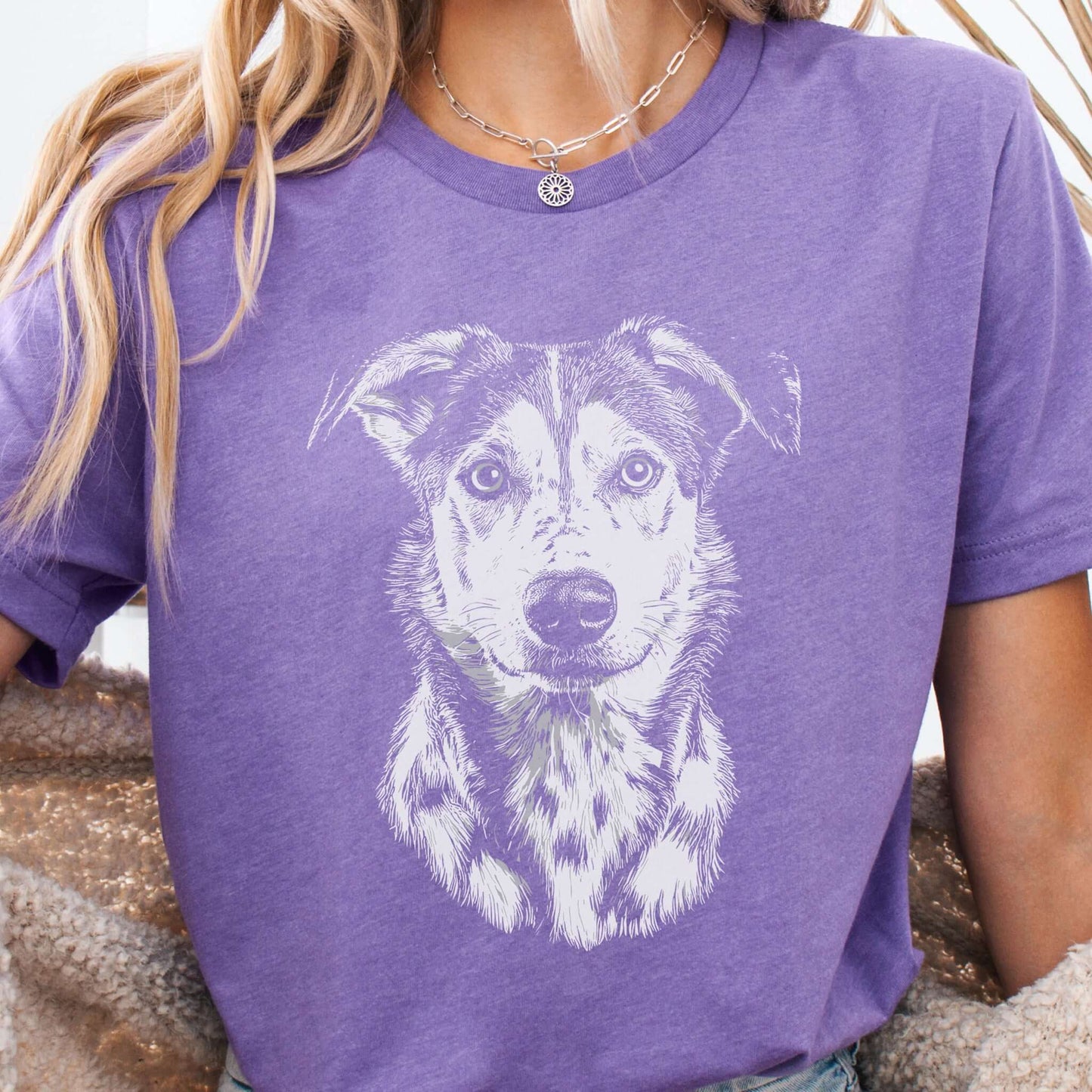 Realistic Husky Dog Lover T-Shirt – Vintage Style Pet Portrait Tee