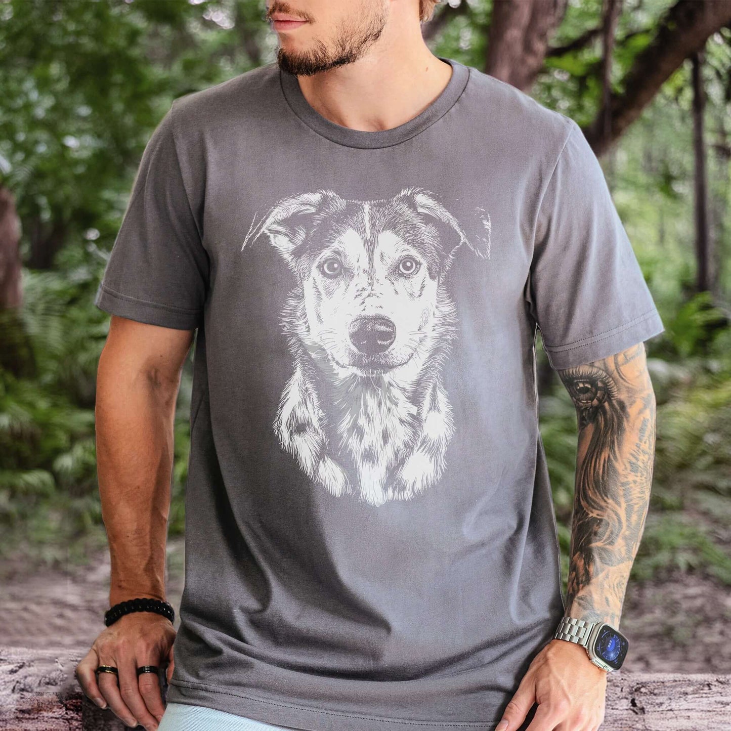 Realistic Husky Dog Lover T-Shirt – Vintage Style Pet Portrait Tee