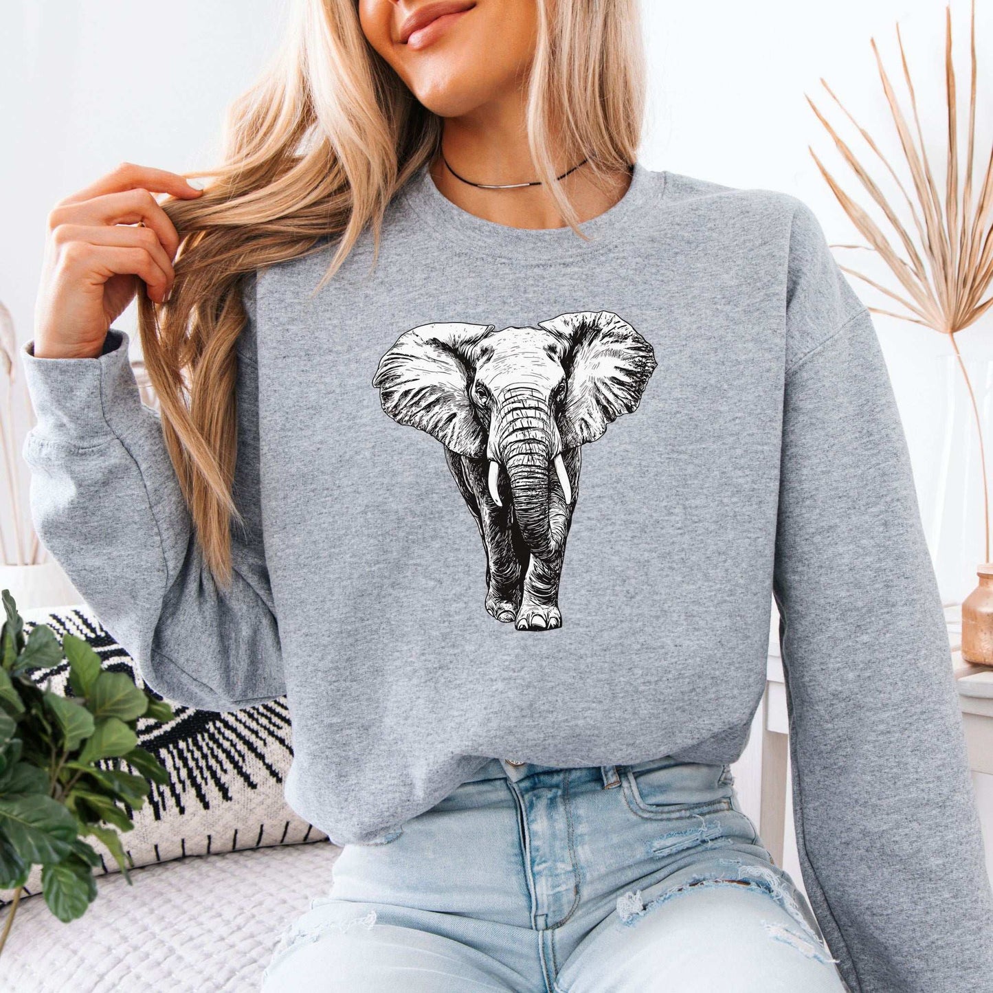 Majestic Elephant Sweatshirt – Realistic Wildlife Art for Nature Lovers