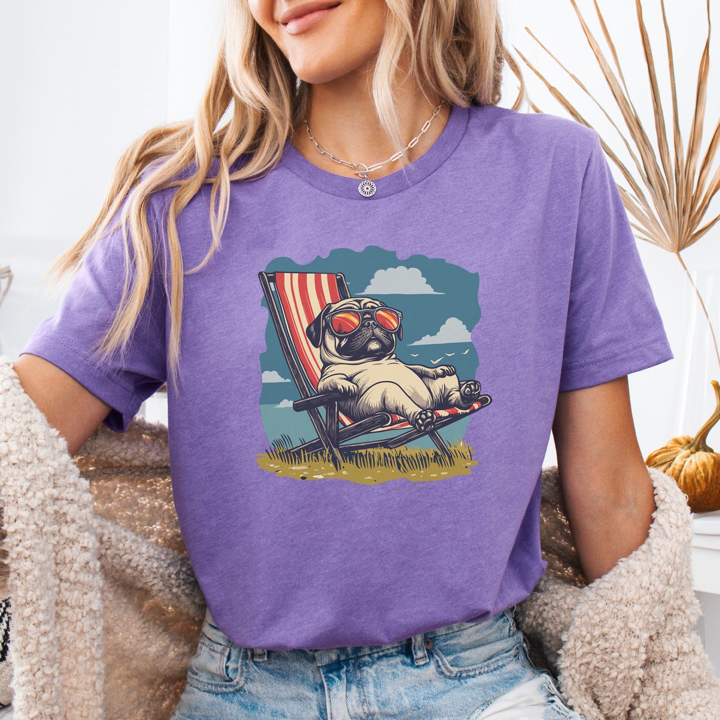 Lazy Pug T-Shirt – Chill Beach Vibes in Vintage Style
