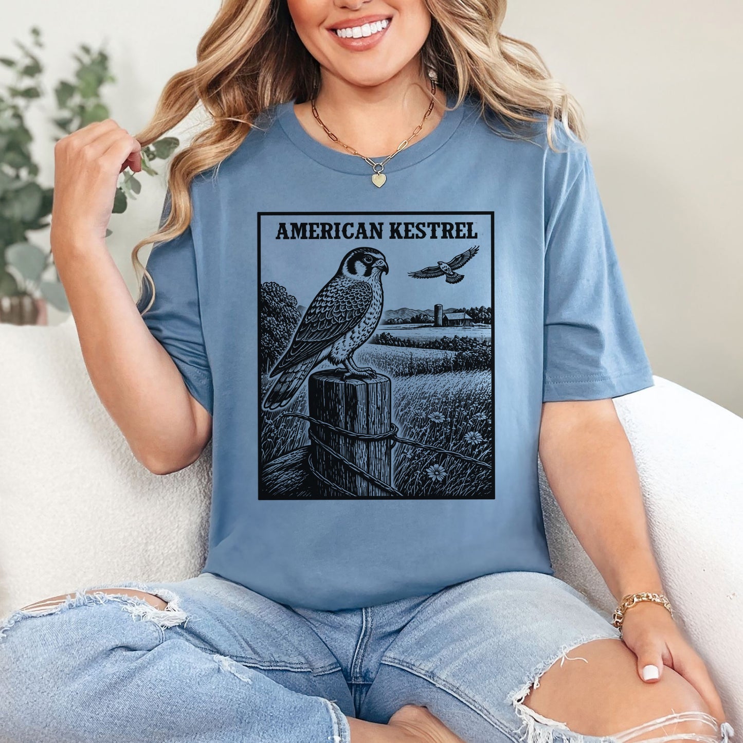 American Kestrel Vintage Raptor Illustration Birdwatching T-Shirt