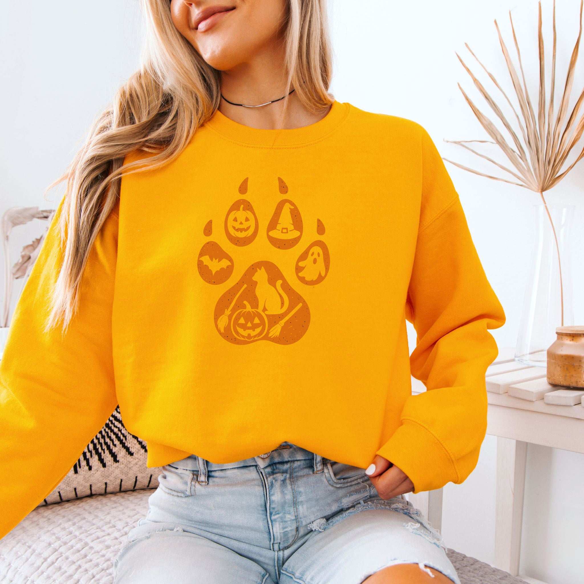 Halloween Cat Paw Print Sweatshirt – Spooky Season Gift for Cat Lovers