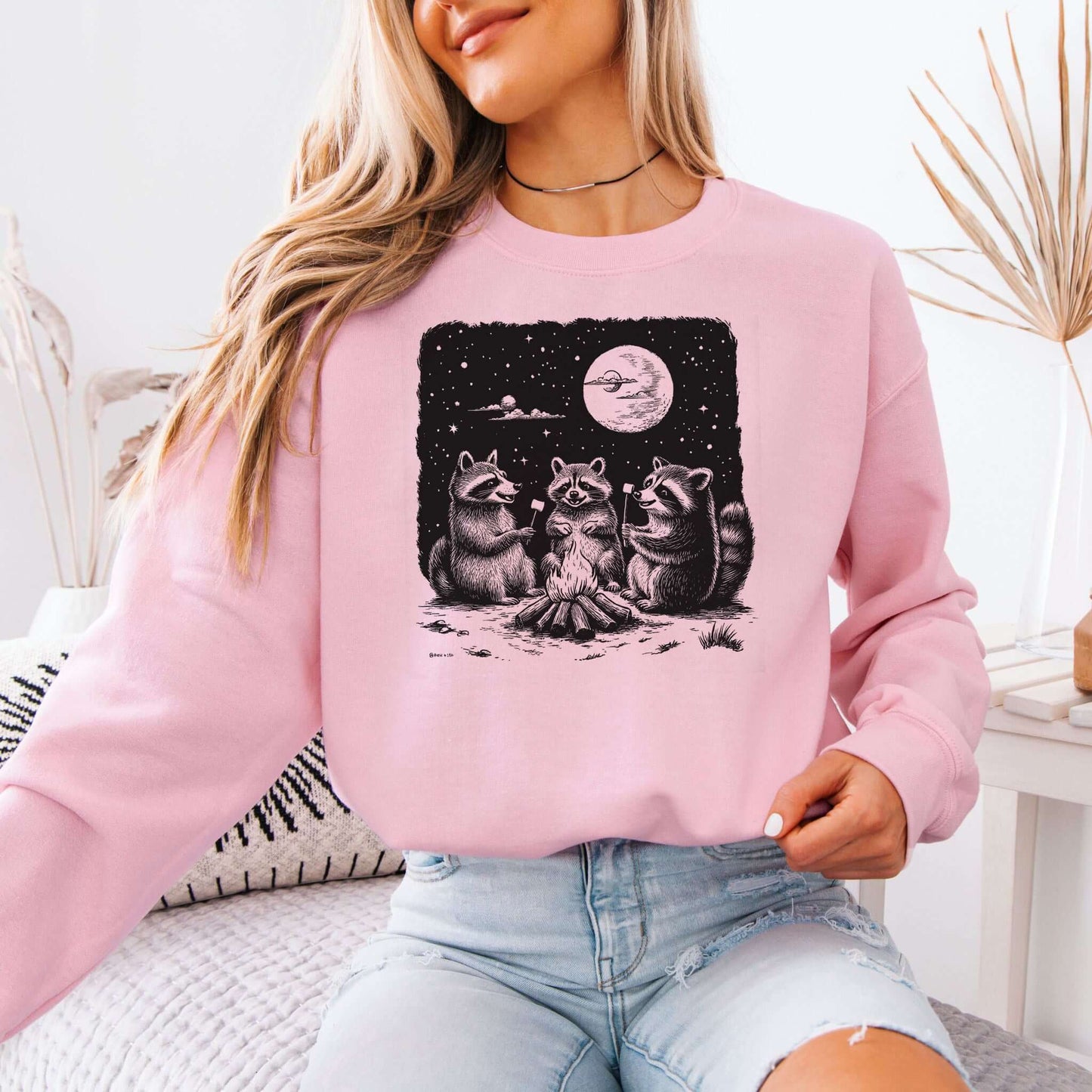 Raccoon Campfire Sweatshirt – Funny Trash Panda Camping Crew Sweatshirt