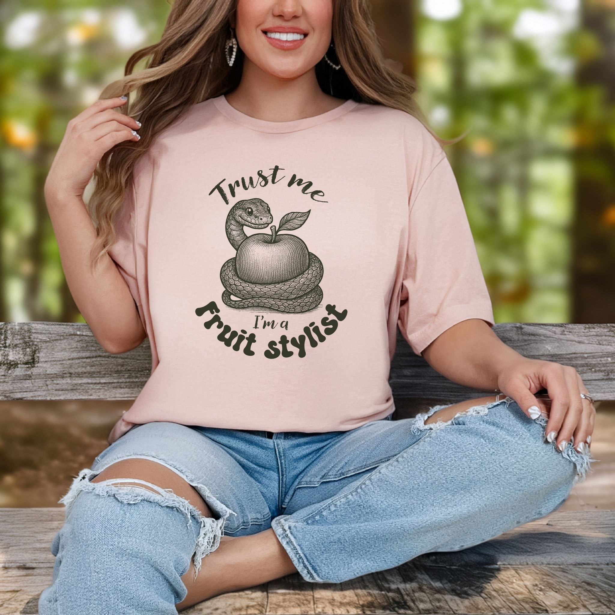 Trust Me I'm a Fruit Stylist – Funny Snake Meme Shirt for Serpent Lovers & Sarcastic Vibes