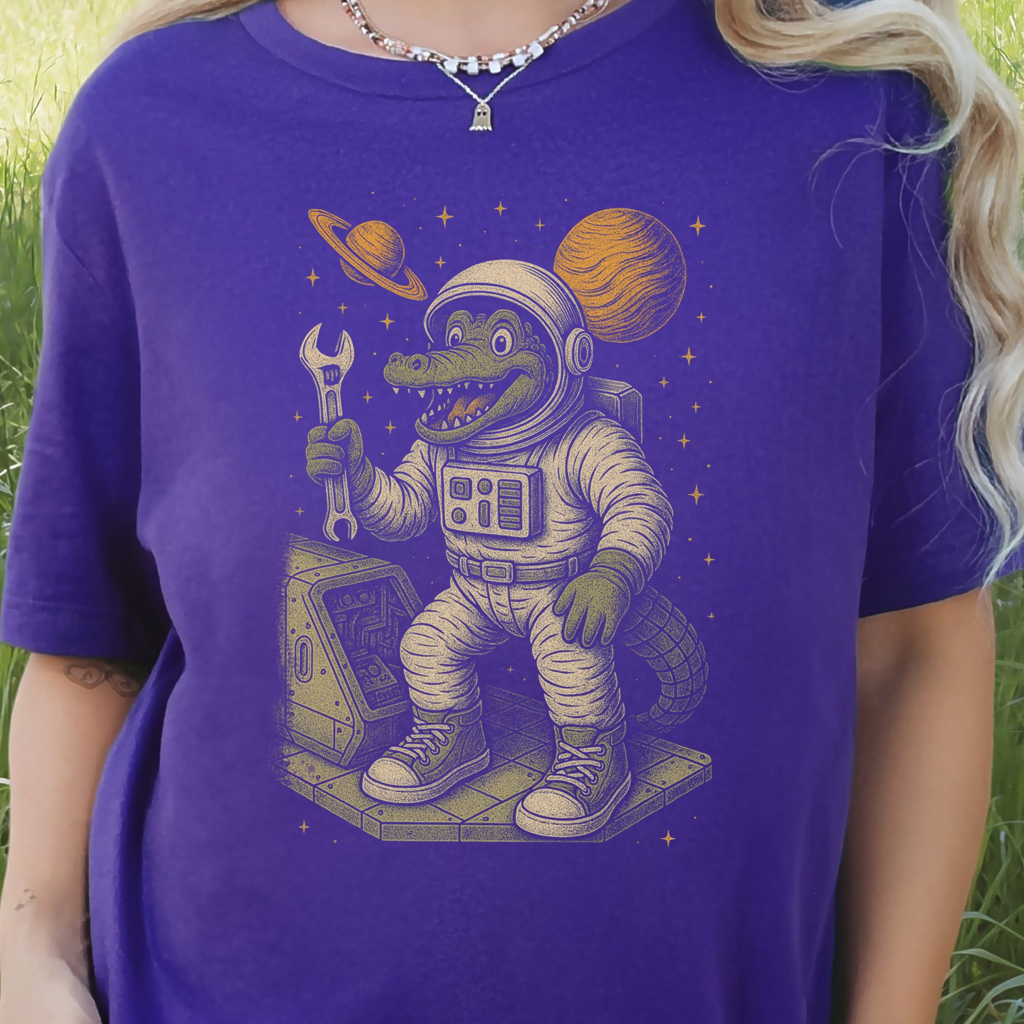 Astronaut Alligator Repair Crew T-Shirt – Funny Space Reptile Tee