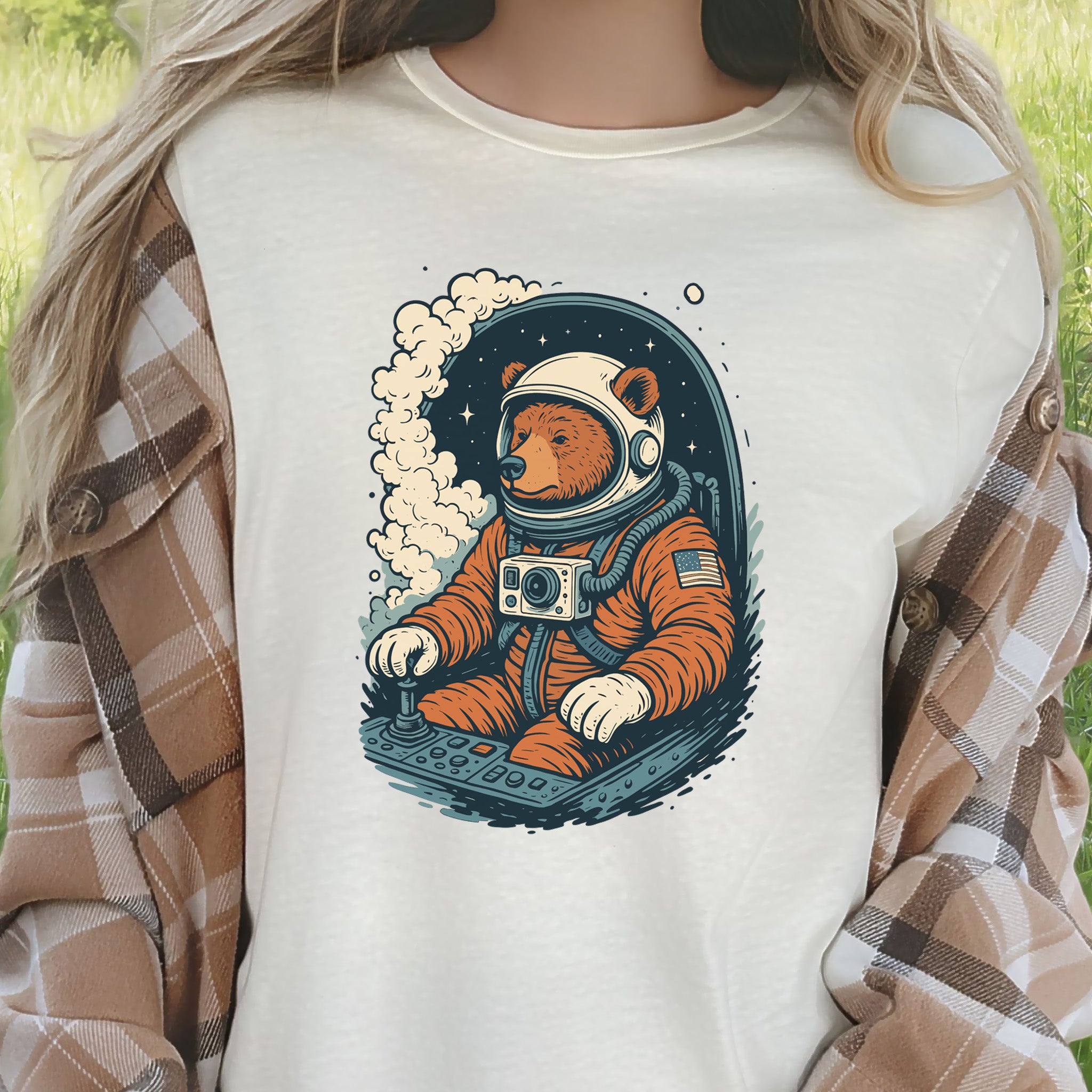 Astronaut Bear Space T-Shirt – Retro Cosmic Grizzly Galaxy Tee