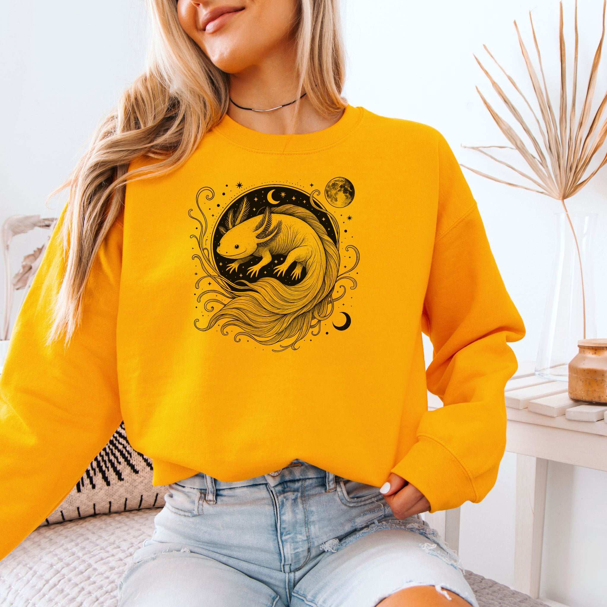 Axolotl Circle Art Sweatshirt – Minimalist Fantasy Animal for Dreamy Souls