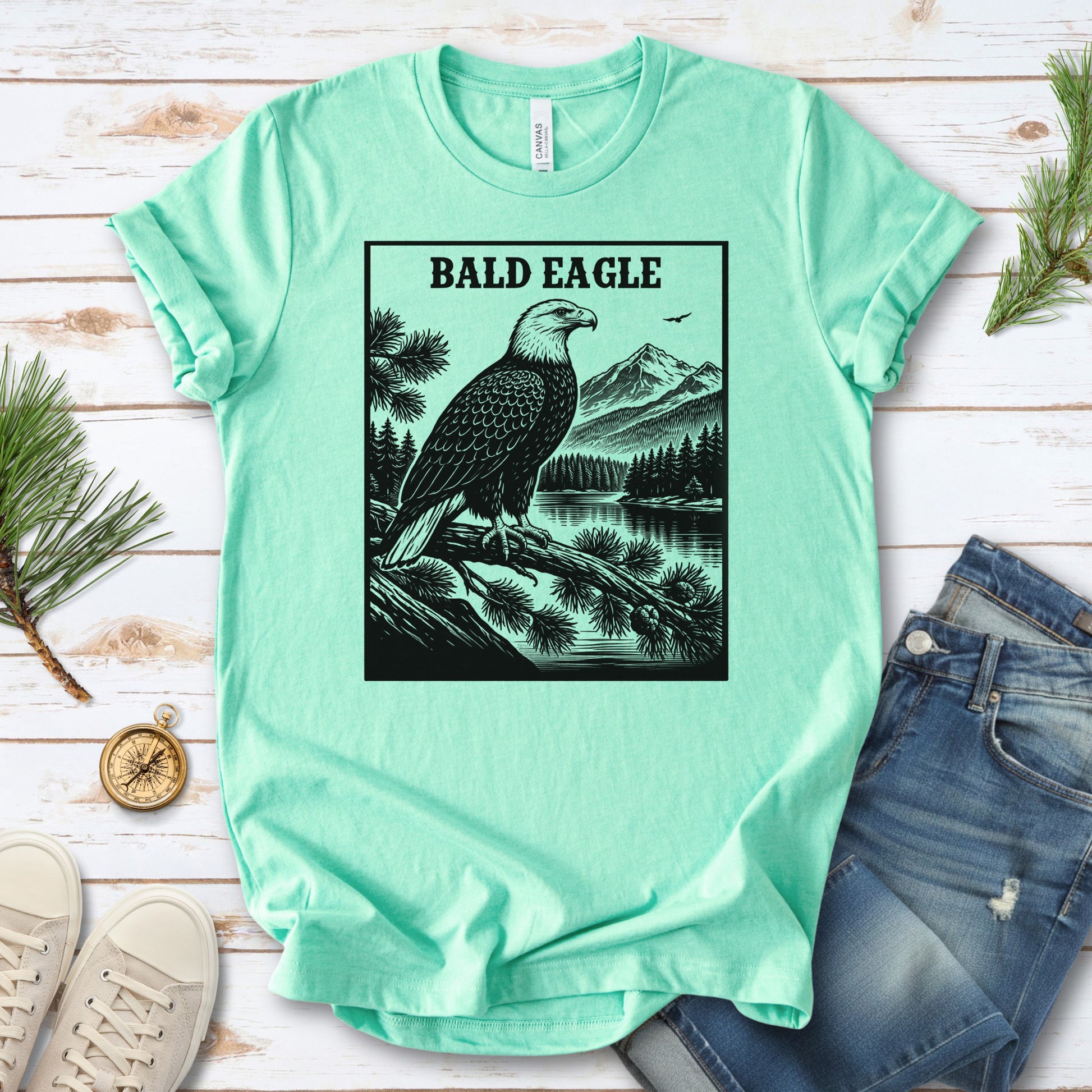 Bald Eagle Mountain Landscape Vintage Raptor Wildlife T-Shirt