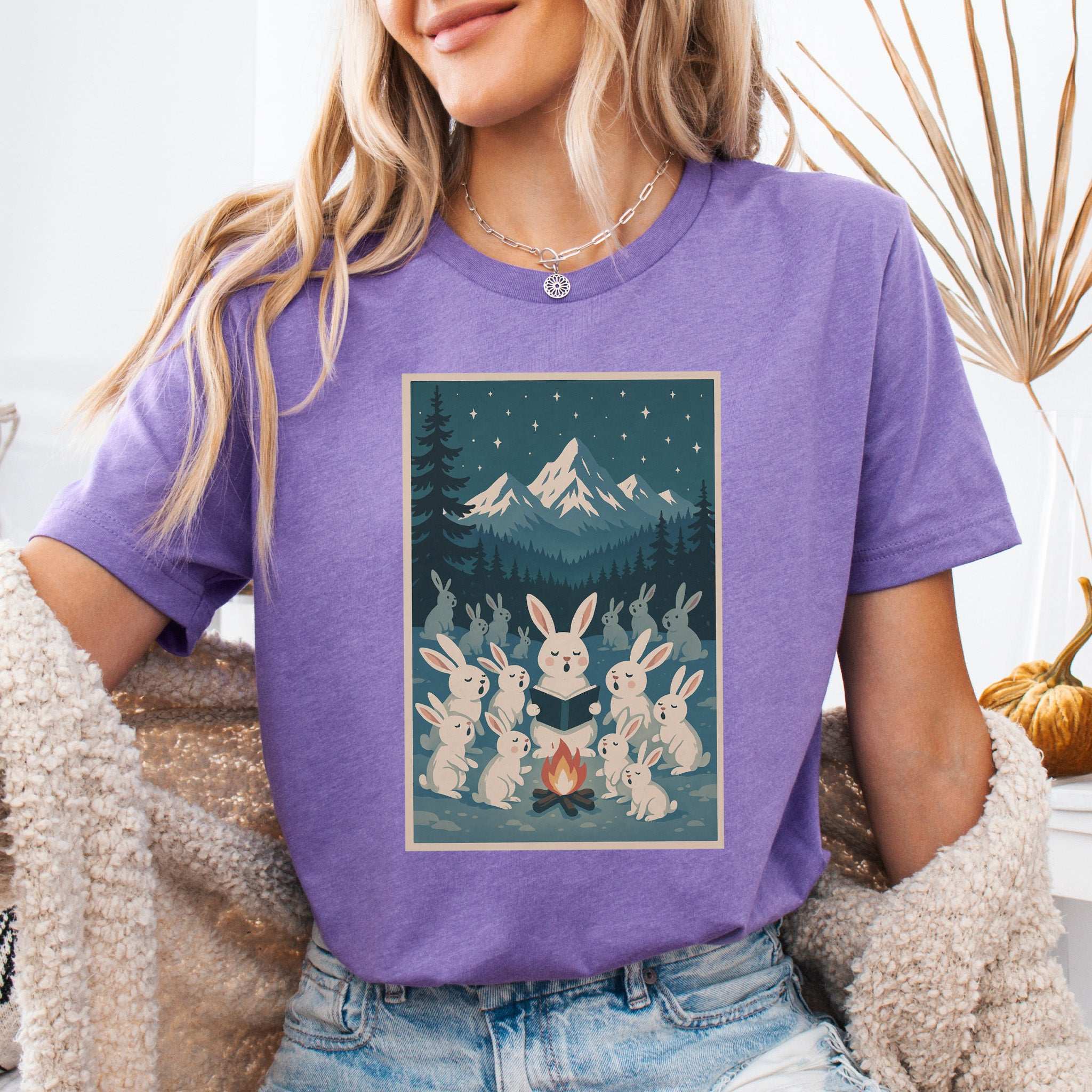 Bunny Choir Christmas T-Shirt – Cute Campfire Carolers Vintage Vibes