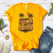 Beach Vacation Cats T-Shirt – Retro Van Life Sunset Tee for Cat Lovers