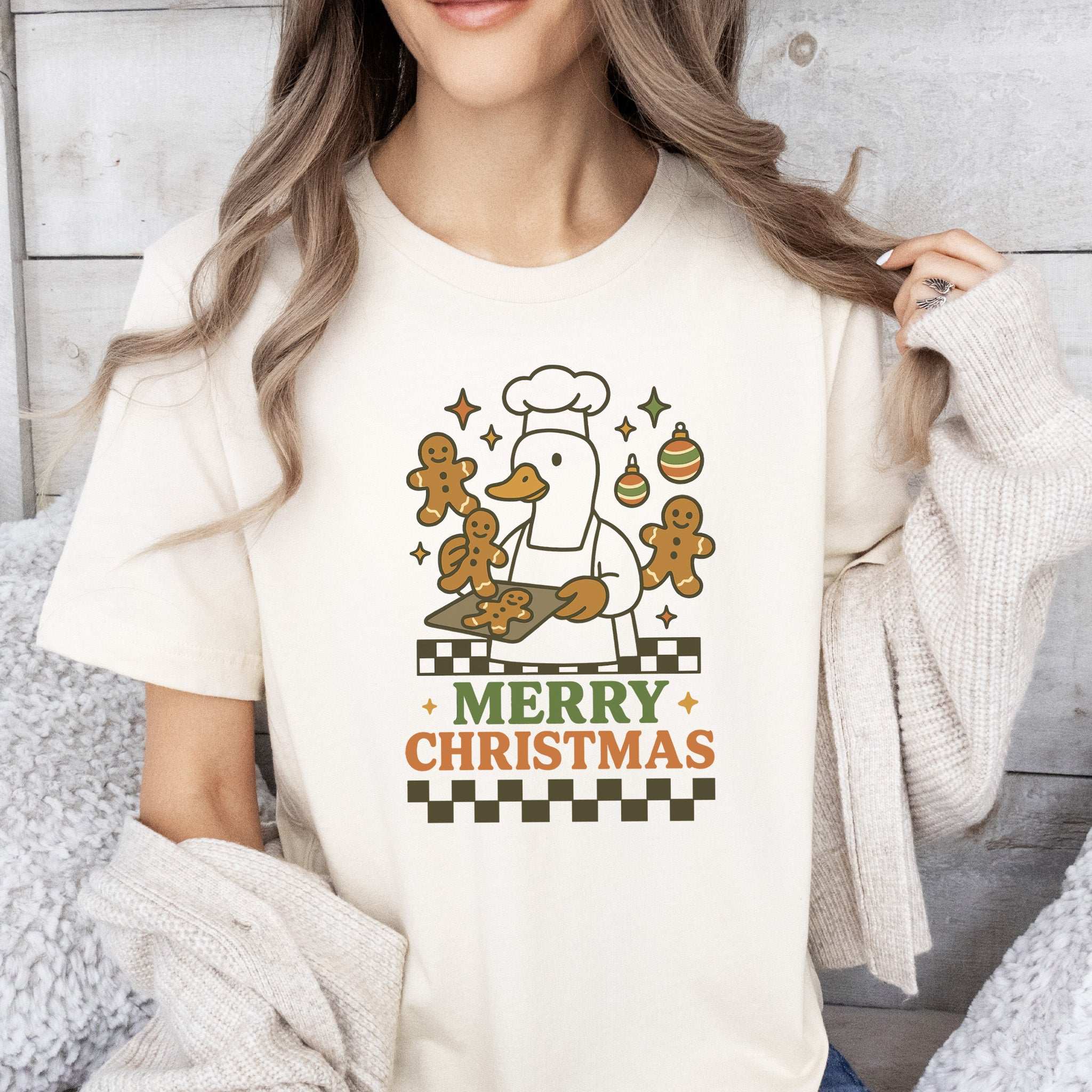 Chef Duck Christmas T-Shirt – Funny Gingerbread Baker Gift Tee