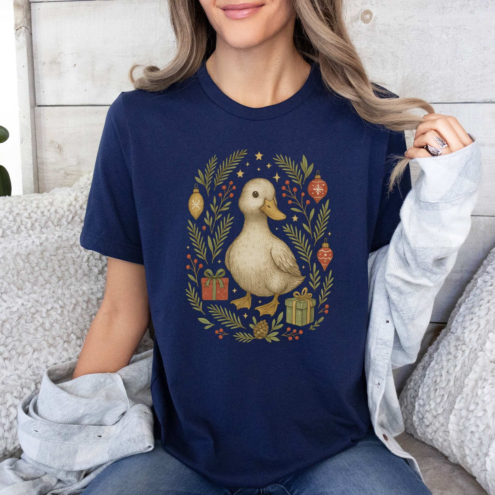 Christmas Duck T-Shirt – Cute Holiday Bird Lovers Gift Tee