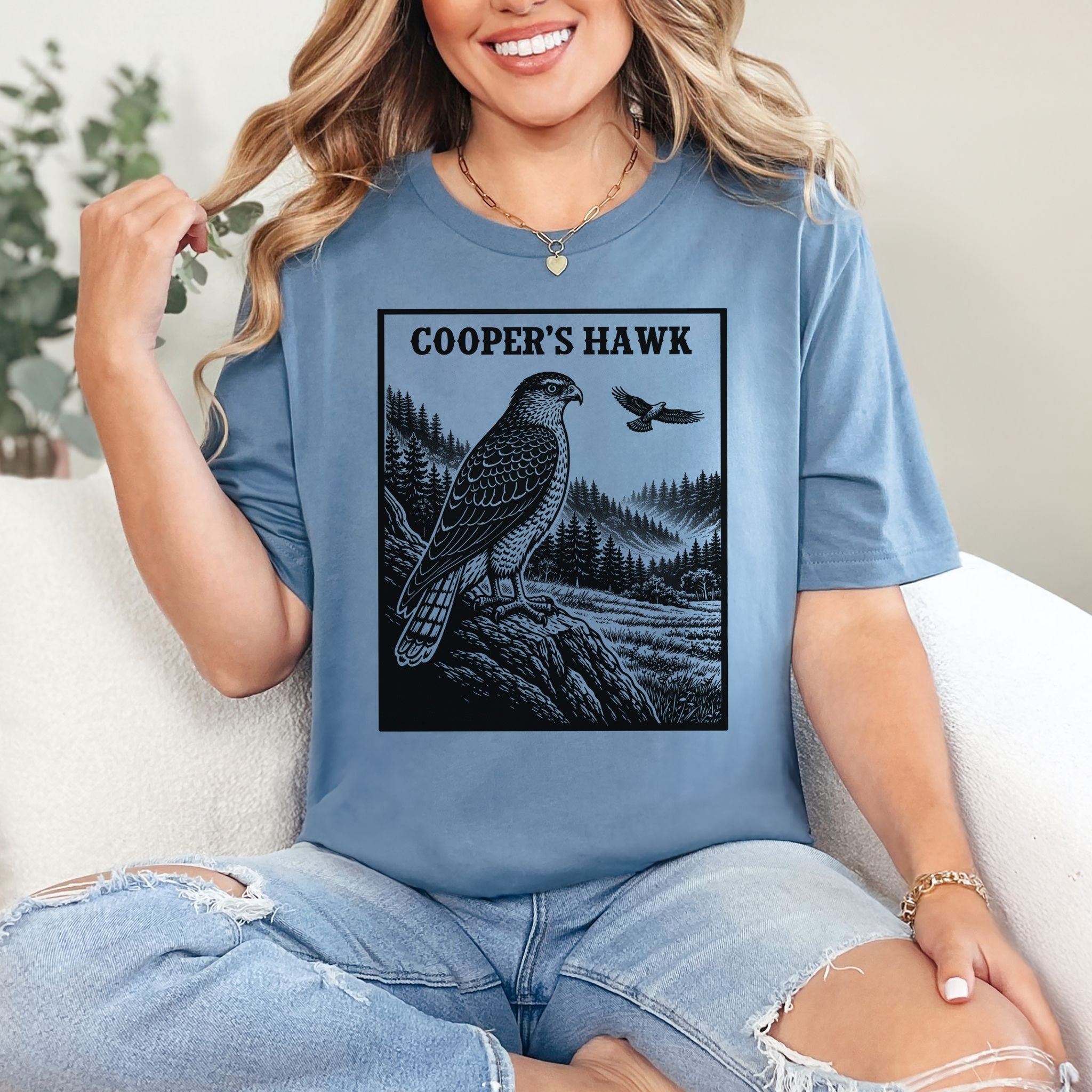 Cooper’s Hawk Vintage Raptor Illustration Birdwatching T-Shirt