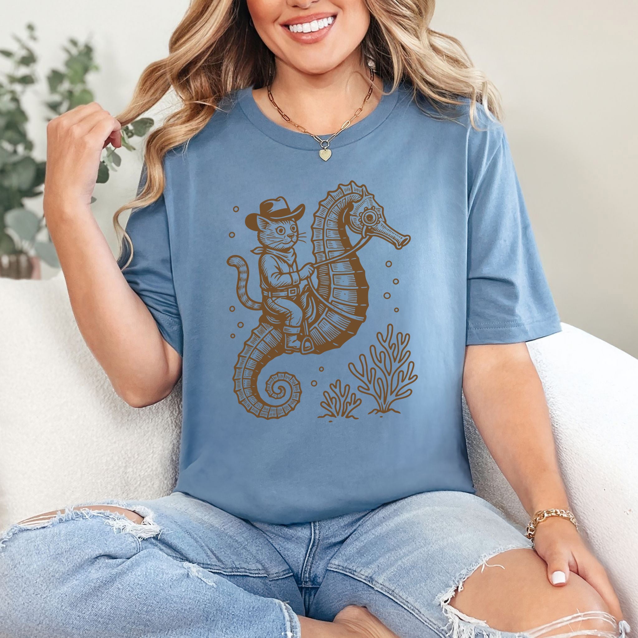 Cowboy Cat Seahorse T-Shirt – Retro Ocean Rodeo Animal Lover Tee