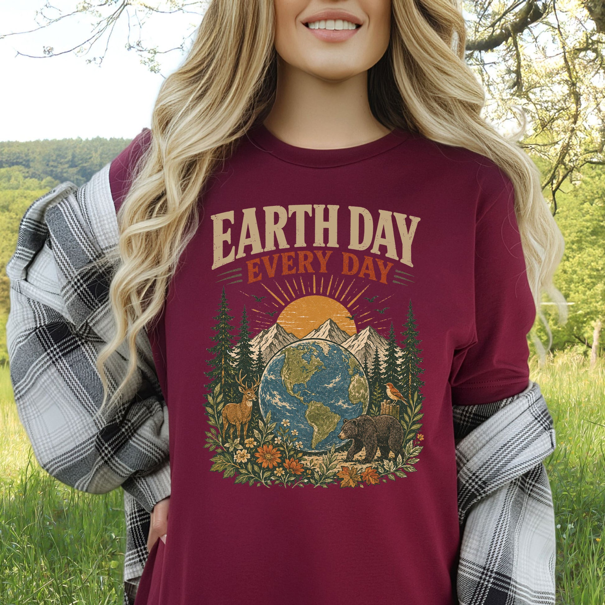 Earth Day Every Day Retro Globe Wildlife Nature Lover Eco Gift T-Shirt