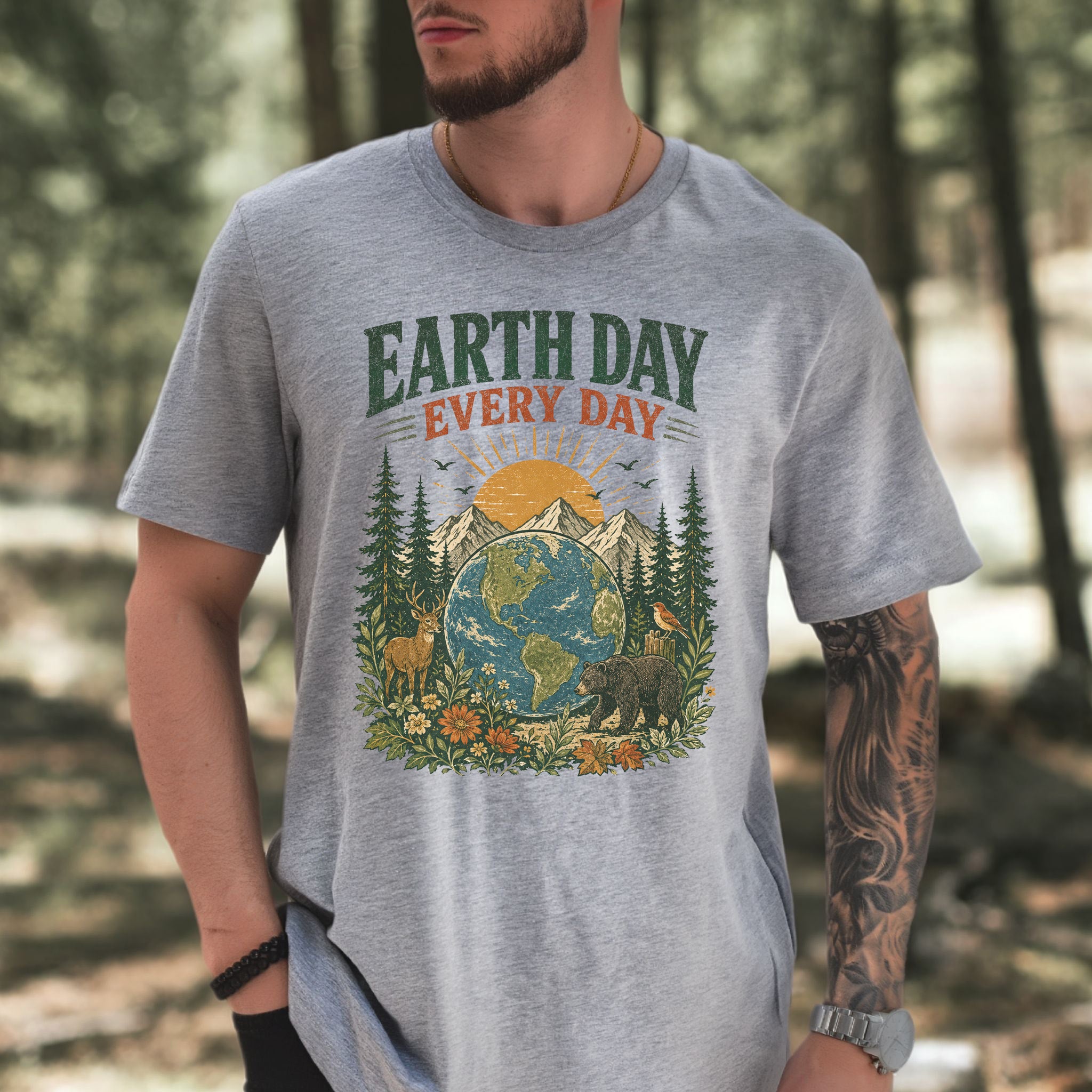 Earth Day Every Day Retro Globe Wildlife Nature Lover Eco Gift T-Shirt