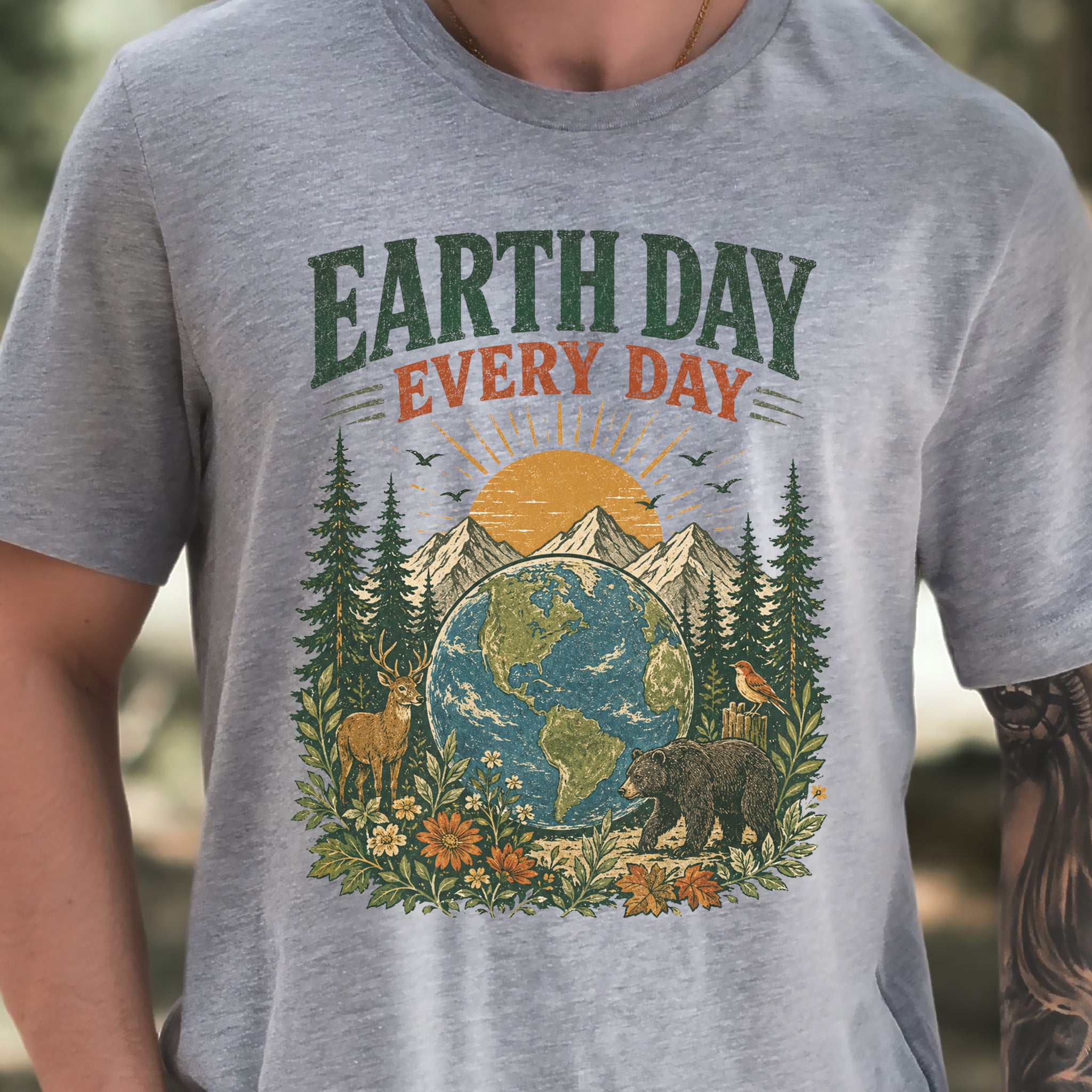 Earth Day Every Day Retro Globe Wildlife Nature Lover Eco Gift T-Shirt