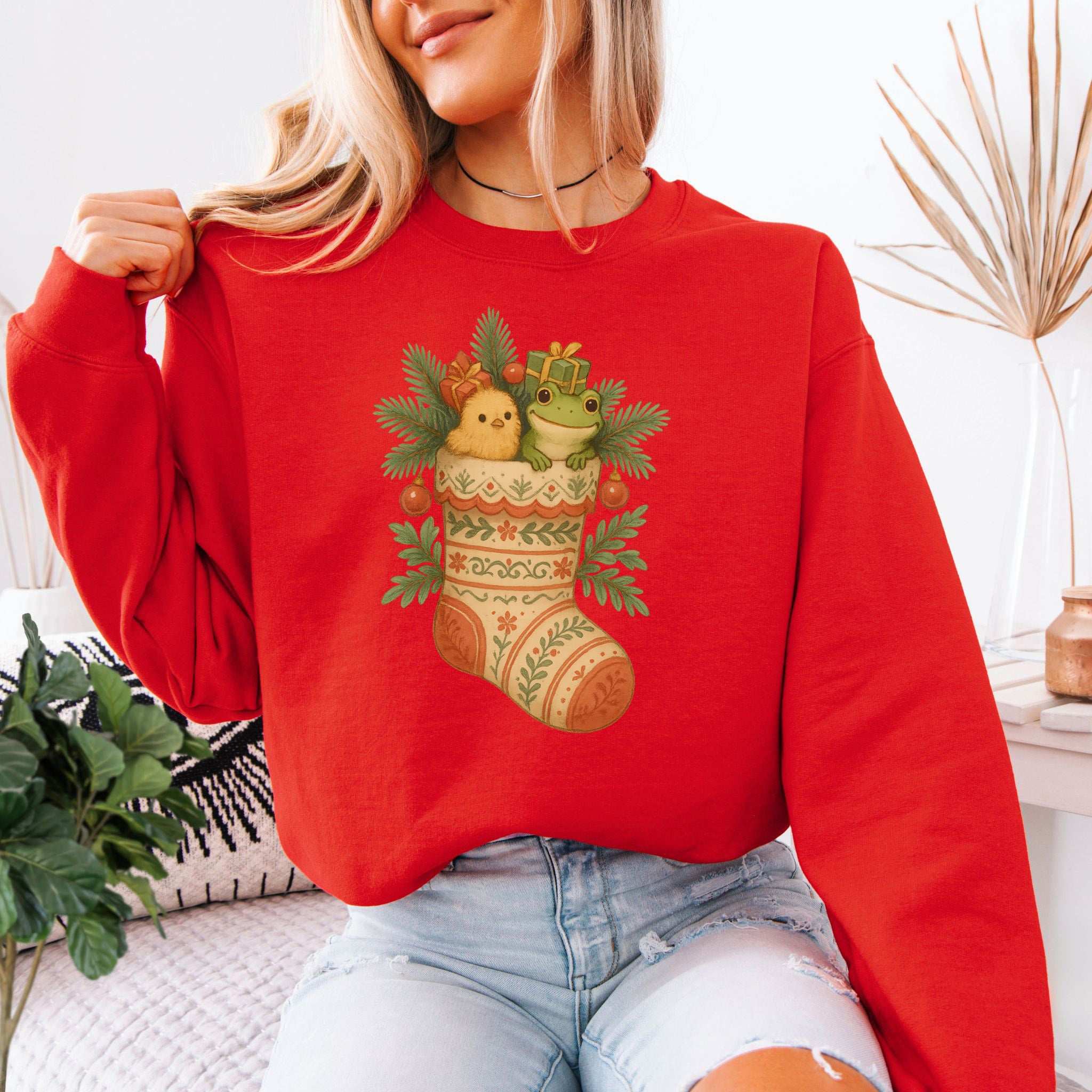Festive Stocking Friends Sweatshirt – Cute Frog & Chick Christmas Cozy