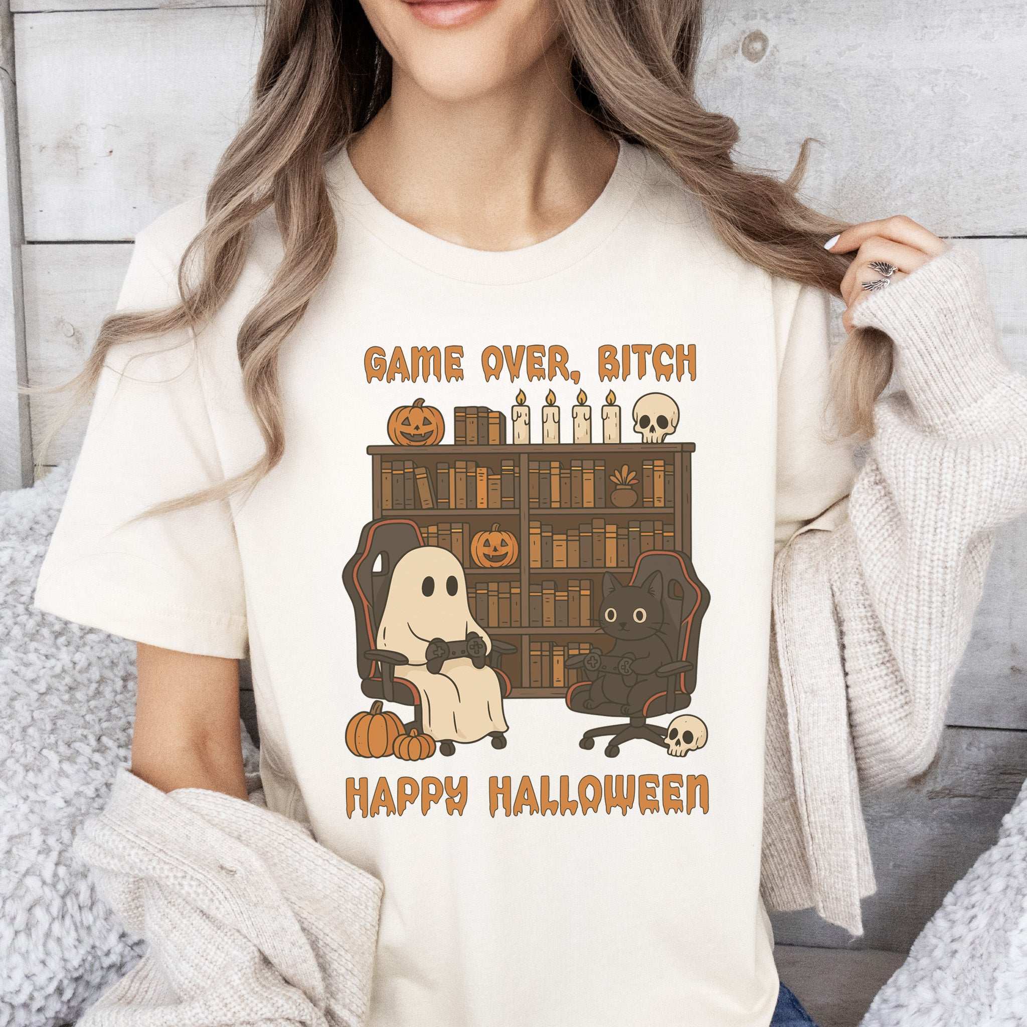 Halloween Gamer Ghost & Cat T-Shirt – Funny Retro Gaming Spooky Vibes