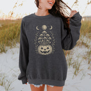 Mushroom Jack-O’-Lantern Halloween Sweatshirt – Retro Moonlit Pumpkin Magic