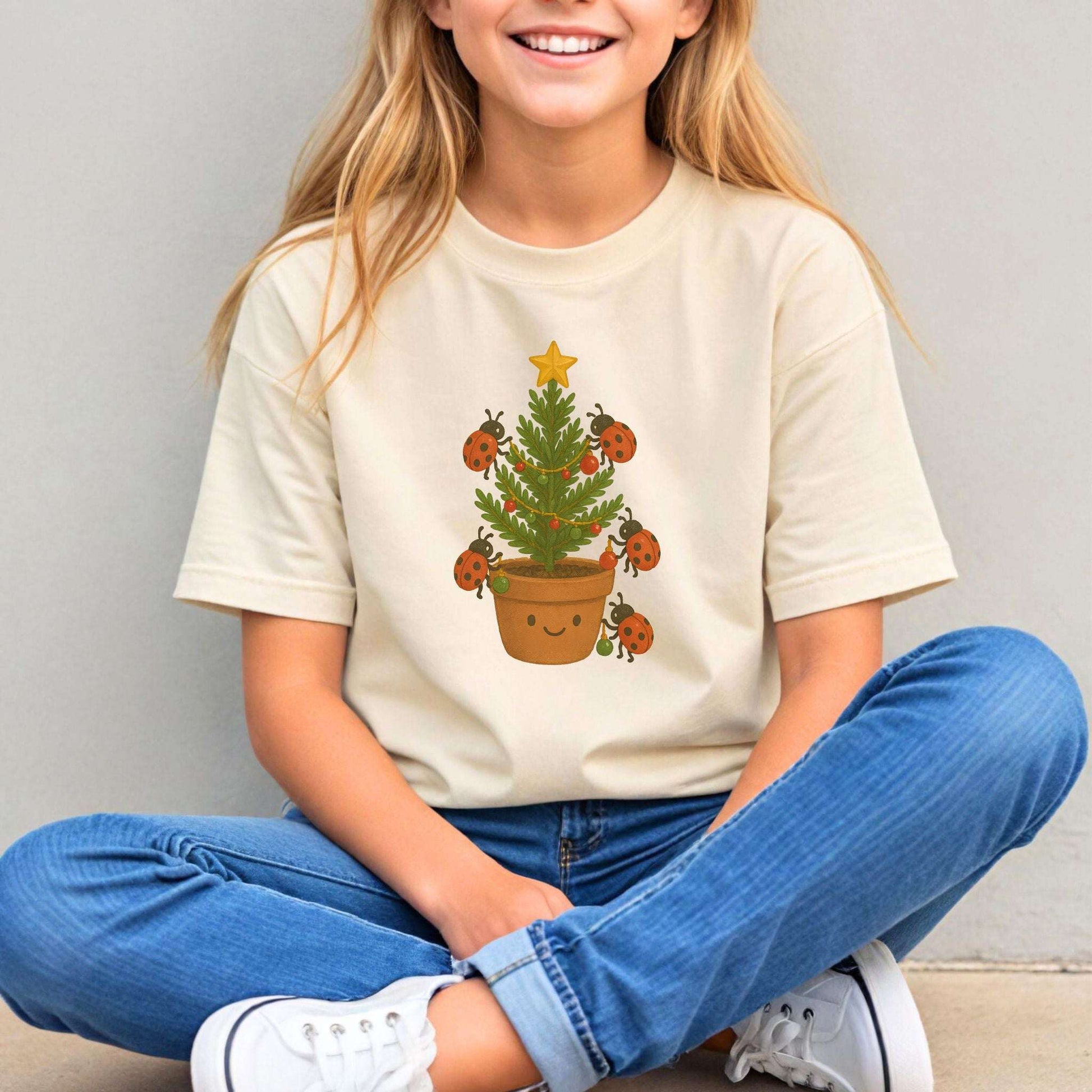 Ladybug Christmas Tree Youth T-Shirt – Cute Holiday Bug Magic
