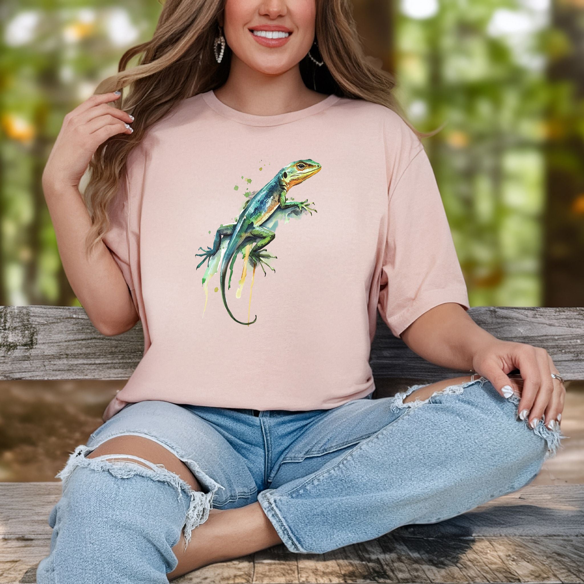 Watercolor Lizard T-Shirt – Vibrant Reptile Lover Nature Tee