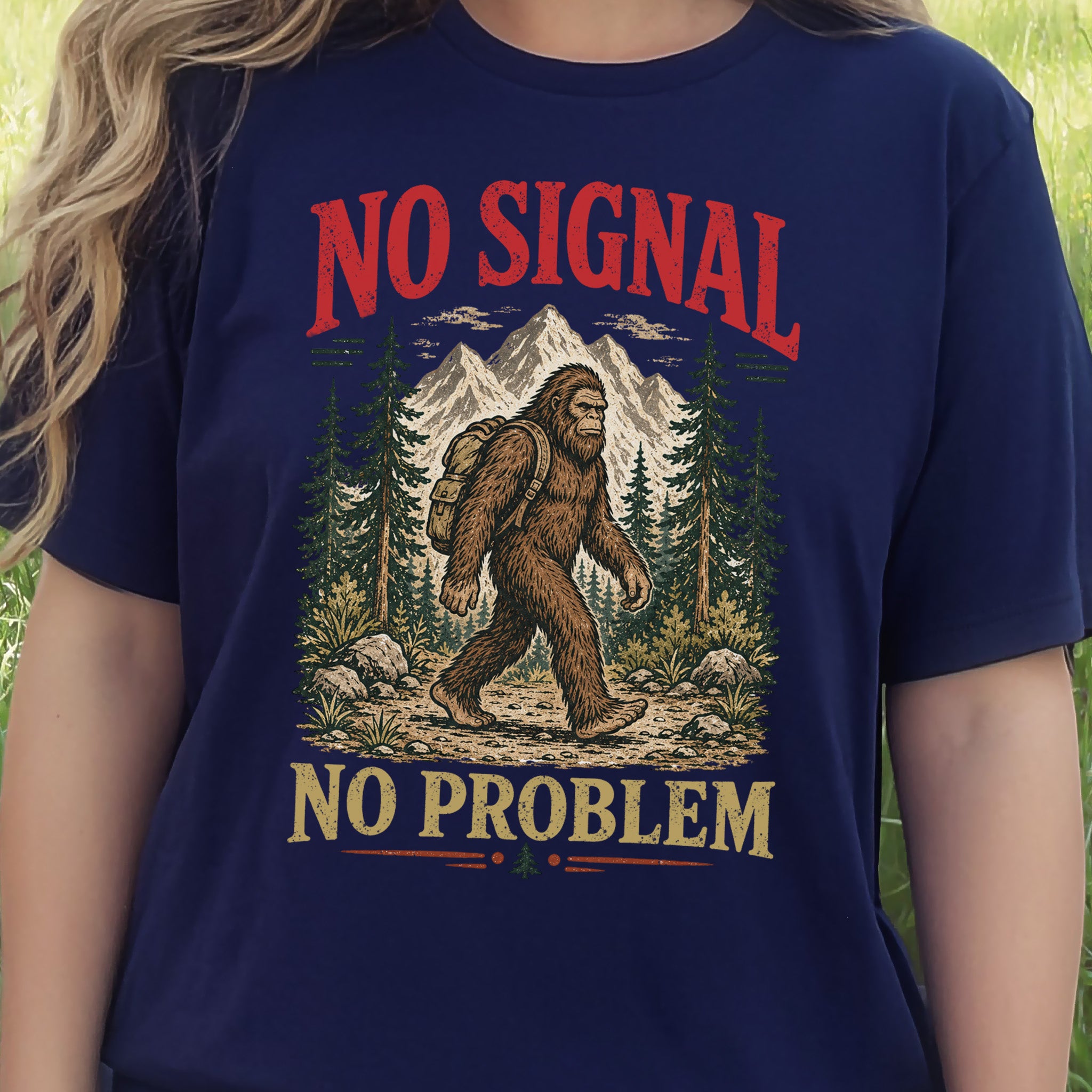 No Signal No Problem Bigfoot Sasquatch Camping Humor T-Shirt