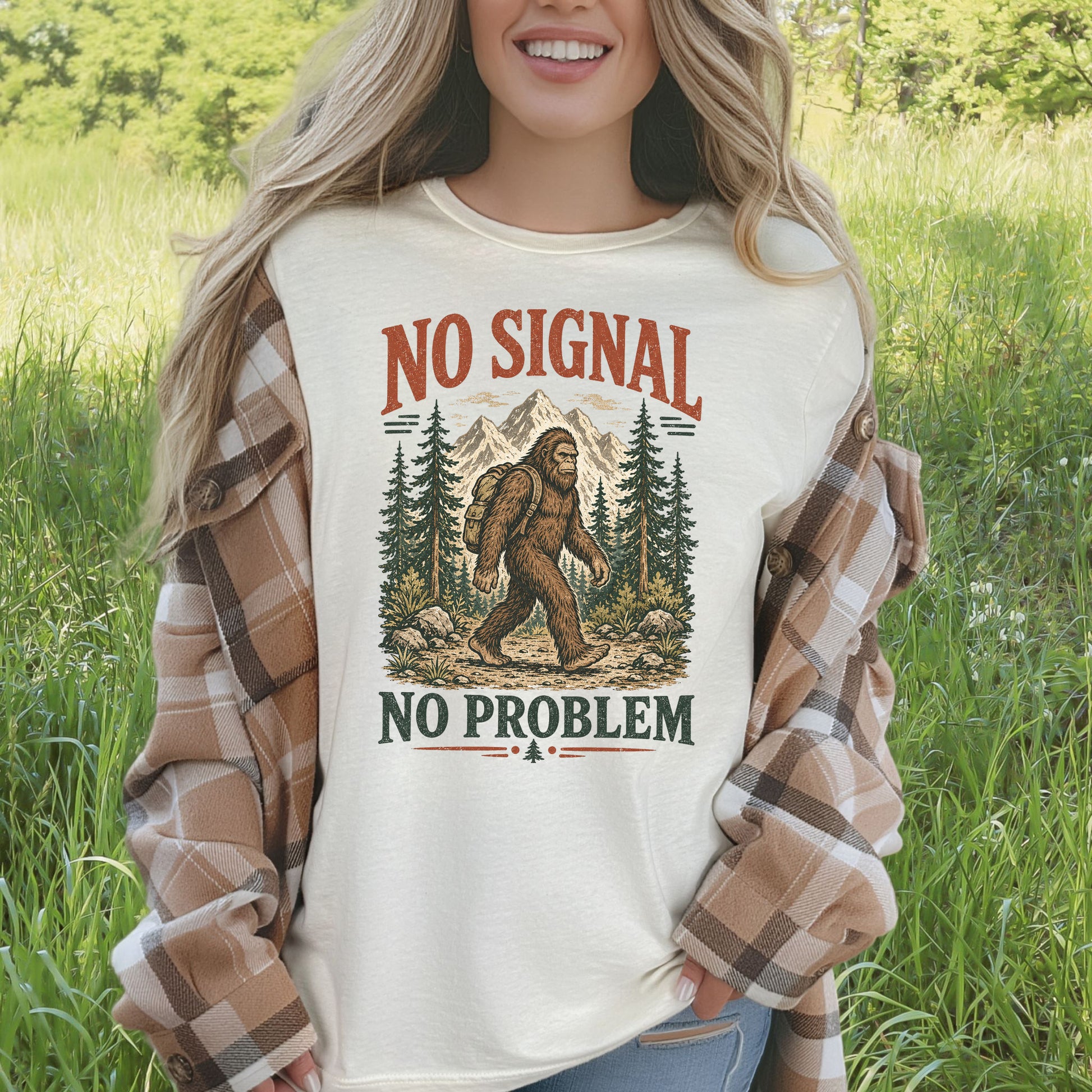 No Signal No Problem Bigfoot Sasquatch Camping Humor T-Shirt
