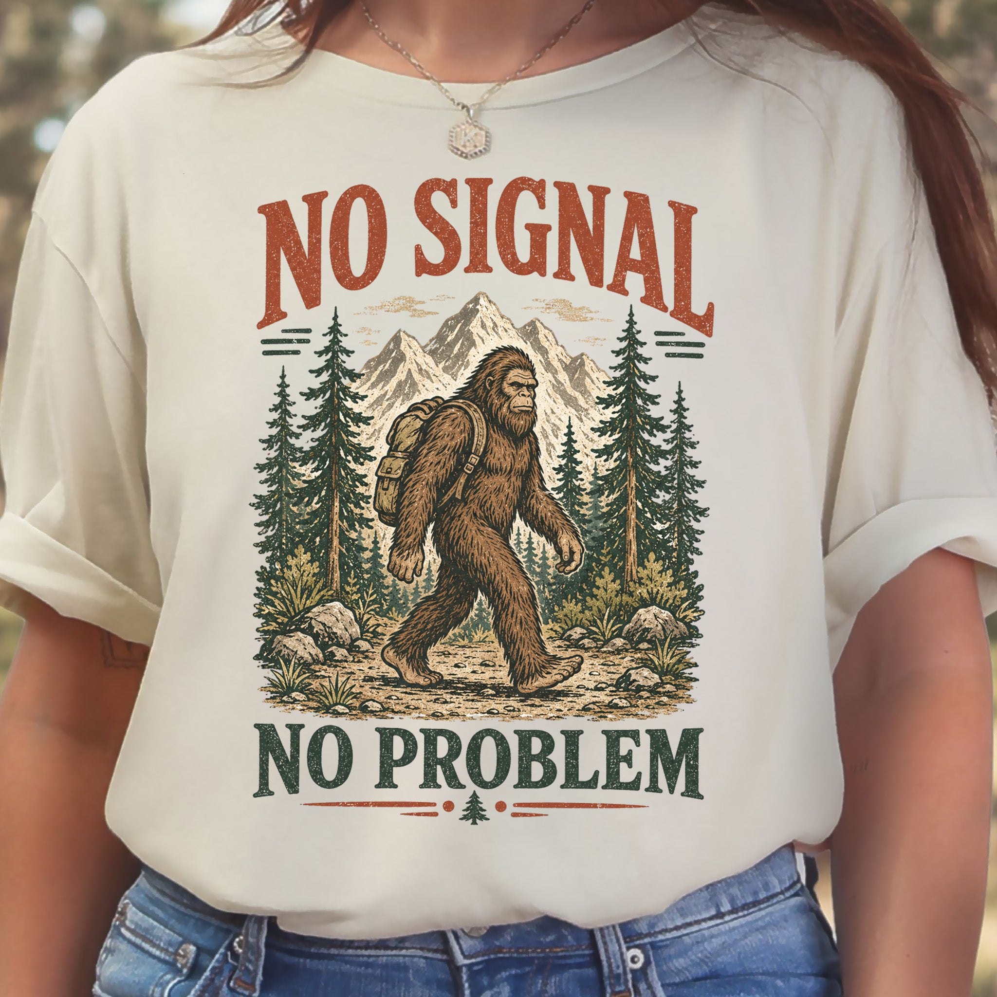 No Signal No Problem Bigfoot Sasquatch Camping Humor T-Shirt