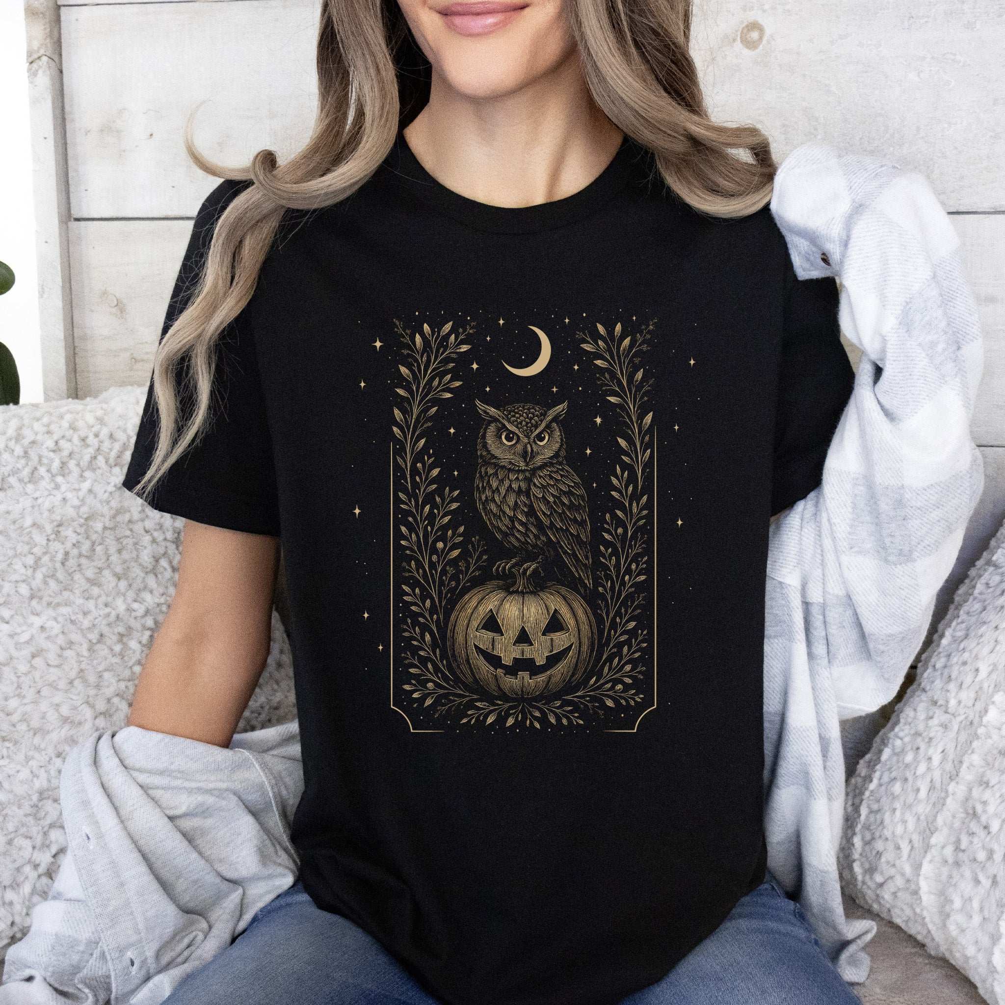 Owl Moon Halloween T-Shirt – Vintage Jack-O’-Lantern Night Bird Tee