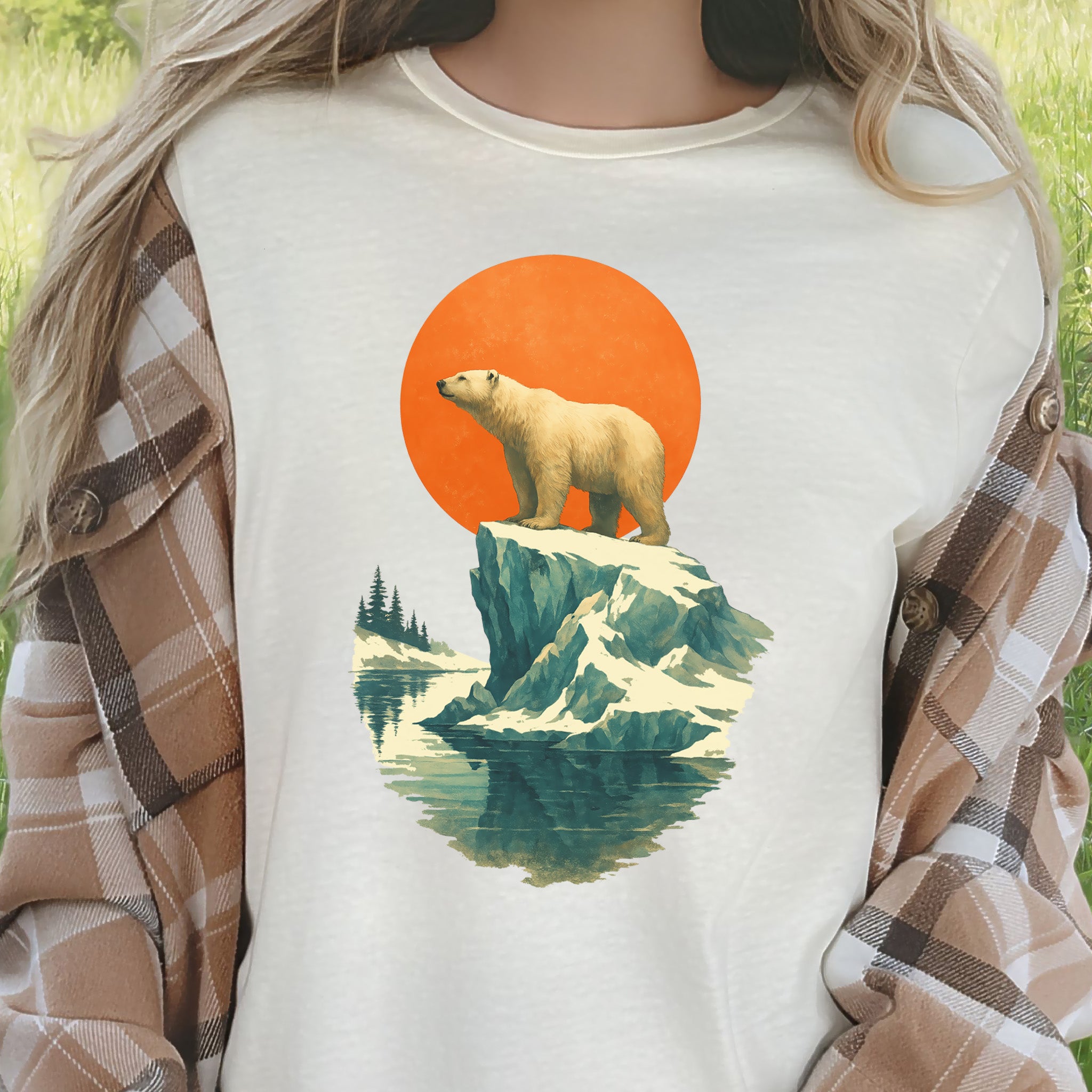 Vintage Polar Bear T-Shirt – Japanese Style Arctic Nature Tee