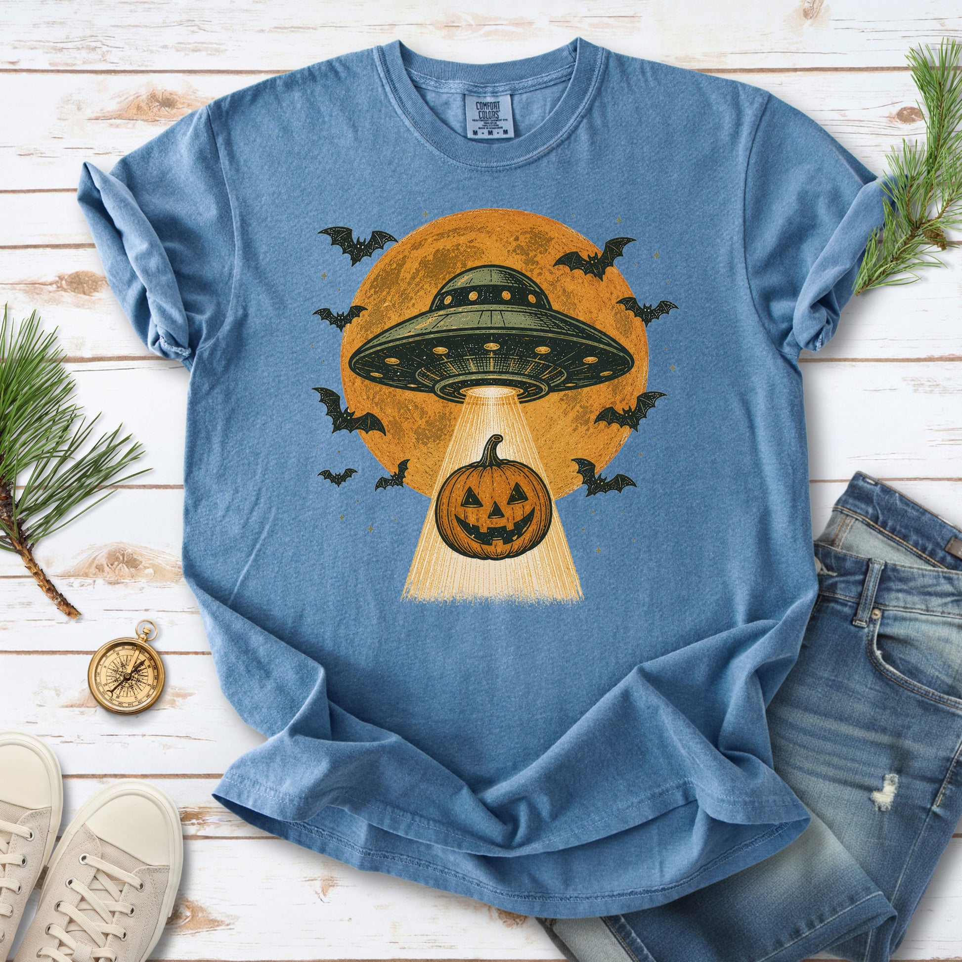 Pumpkin Pickup UFO Alien Abduction Retro Halloween Sci-Fi Comfort Colors Shirt
