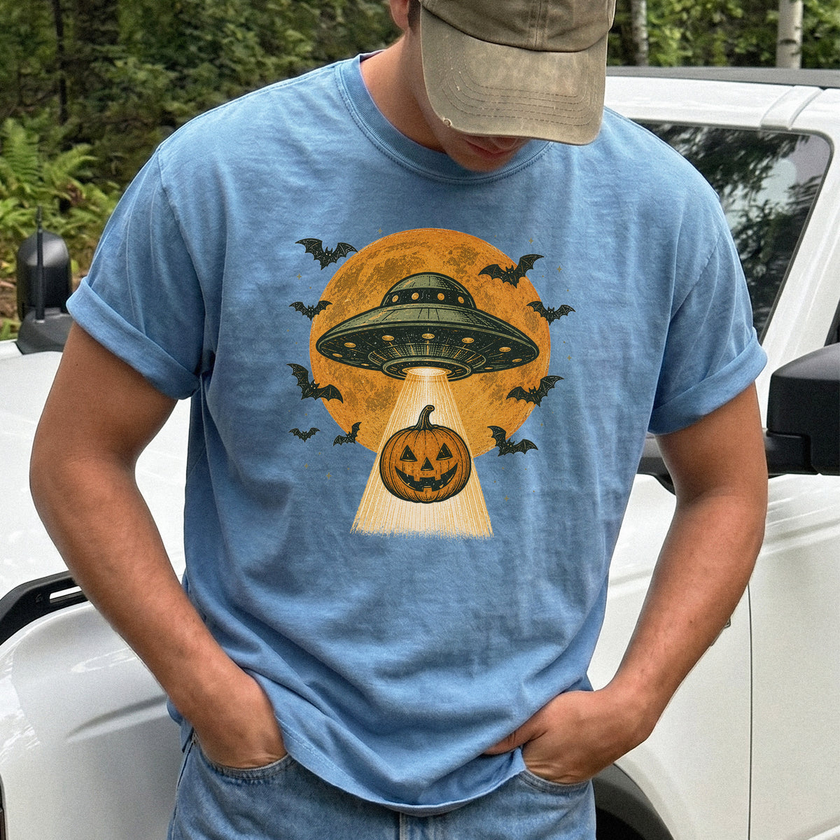 Pumpkin Pickup UFO Alien Abduction Retro Halloween Sci-Fi Comfort Colors Shirt
