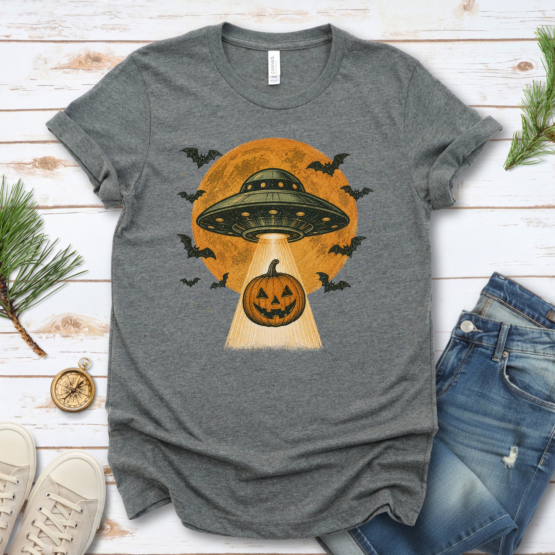 Pumpkin Pickup UFO Alien Abduction Retro Halloween Sci-Fi T-Shirt