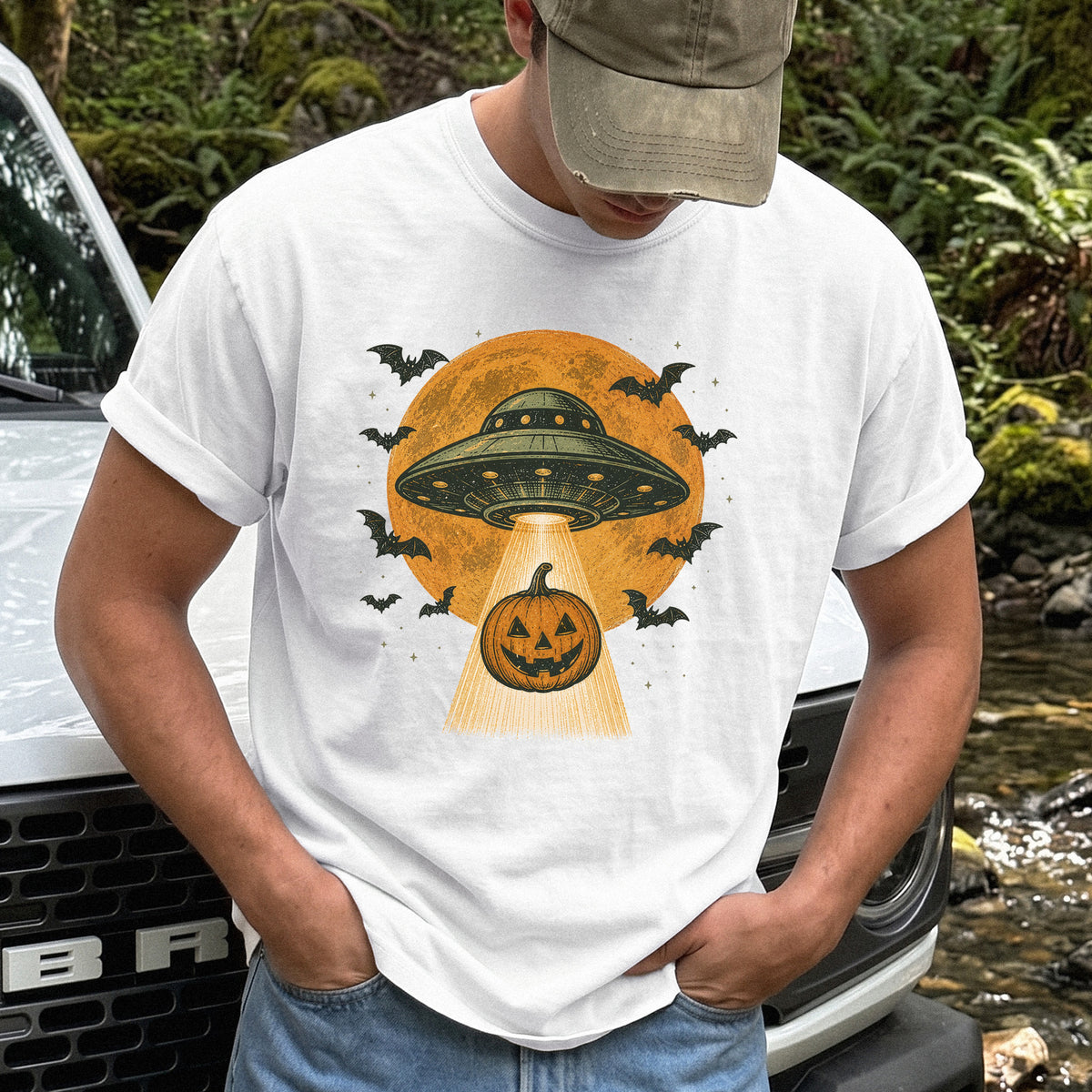 Pumpkin Pickup UFO Alien Abduction Retro Halloween Sci-Fi Comfort Colors Shirt